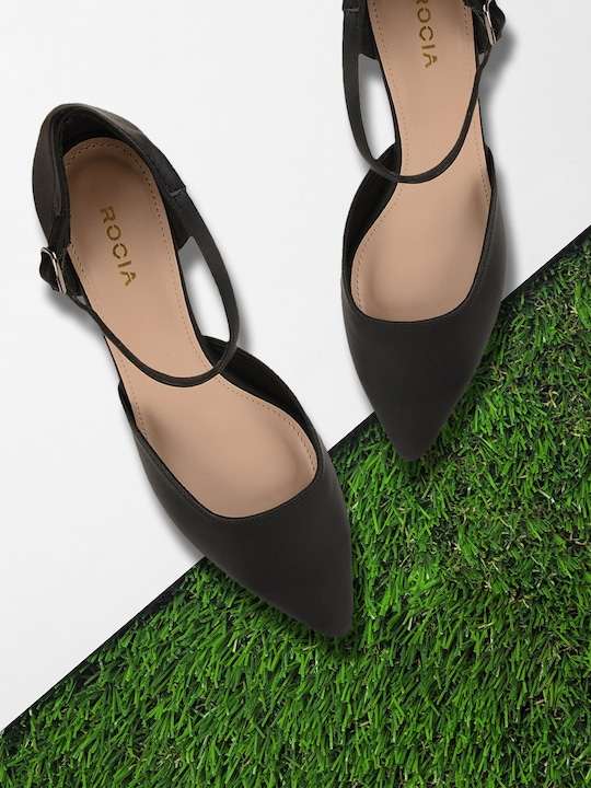 Closed toe shop low wedges