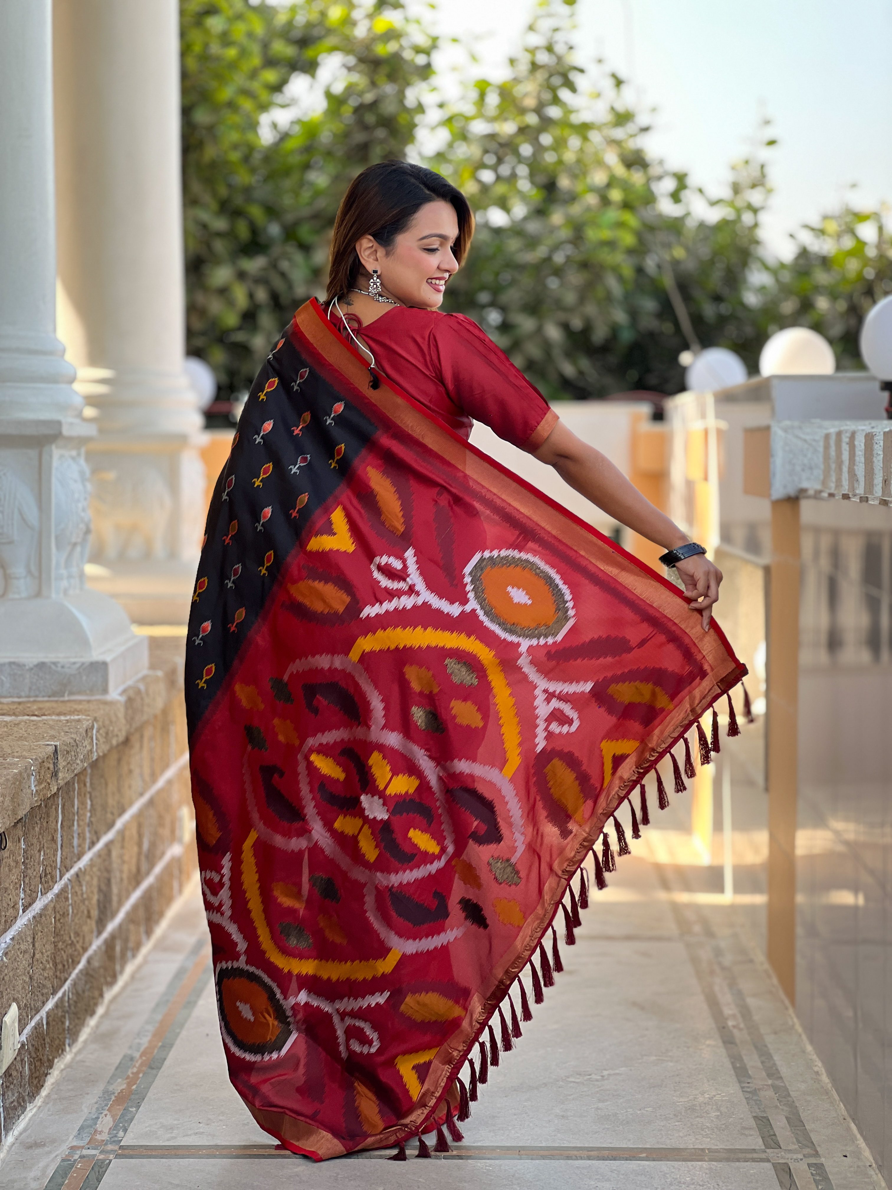 Tasarika Women Black Weaving Silk Saree With Ikkat And Patola Sarees Srivali