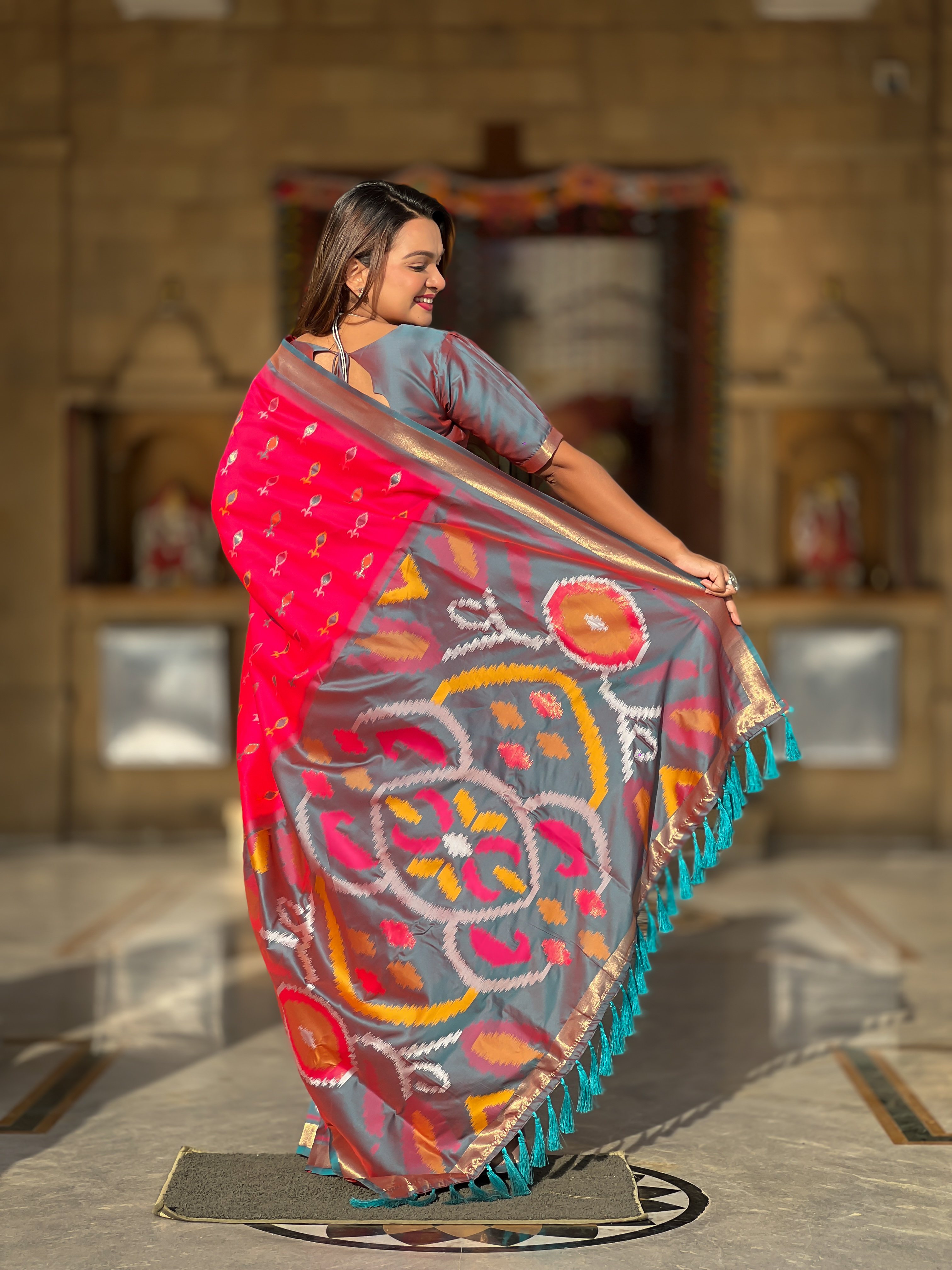 Tasarika Women Pink Weaving Silk Saree With Ikkat And Patola Sarees Srivali