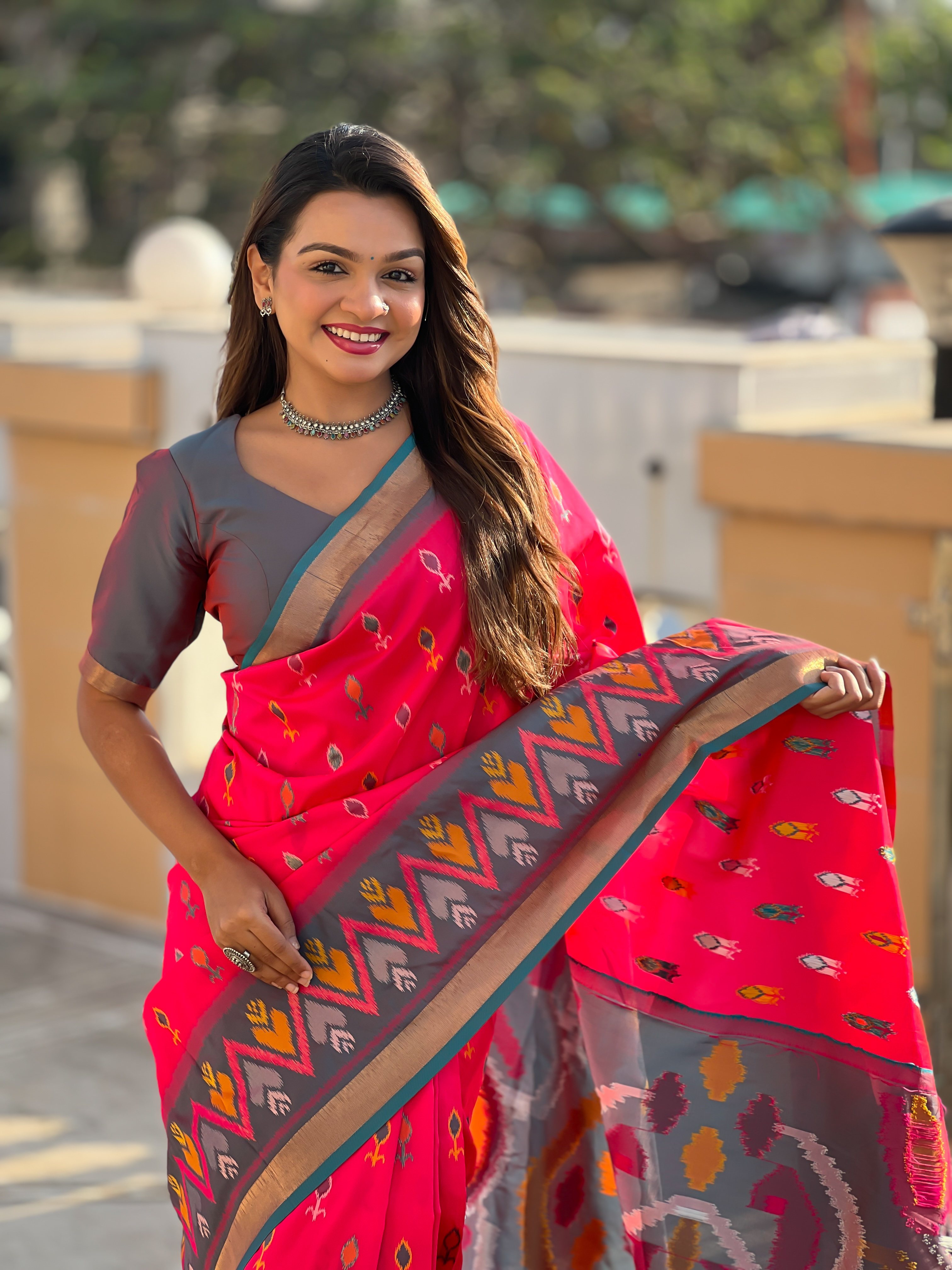 Tasarika Women Pink Weaving Silk Saree With Ikkat And Patola Sarees Srivali