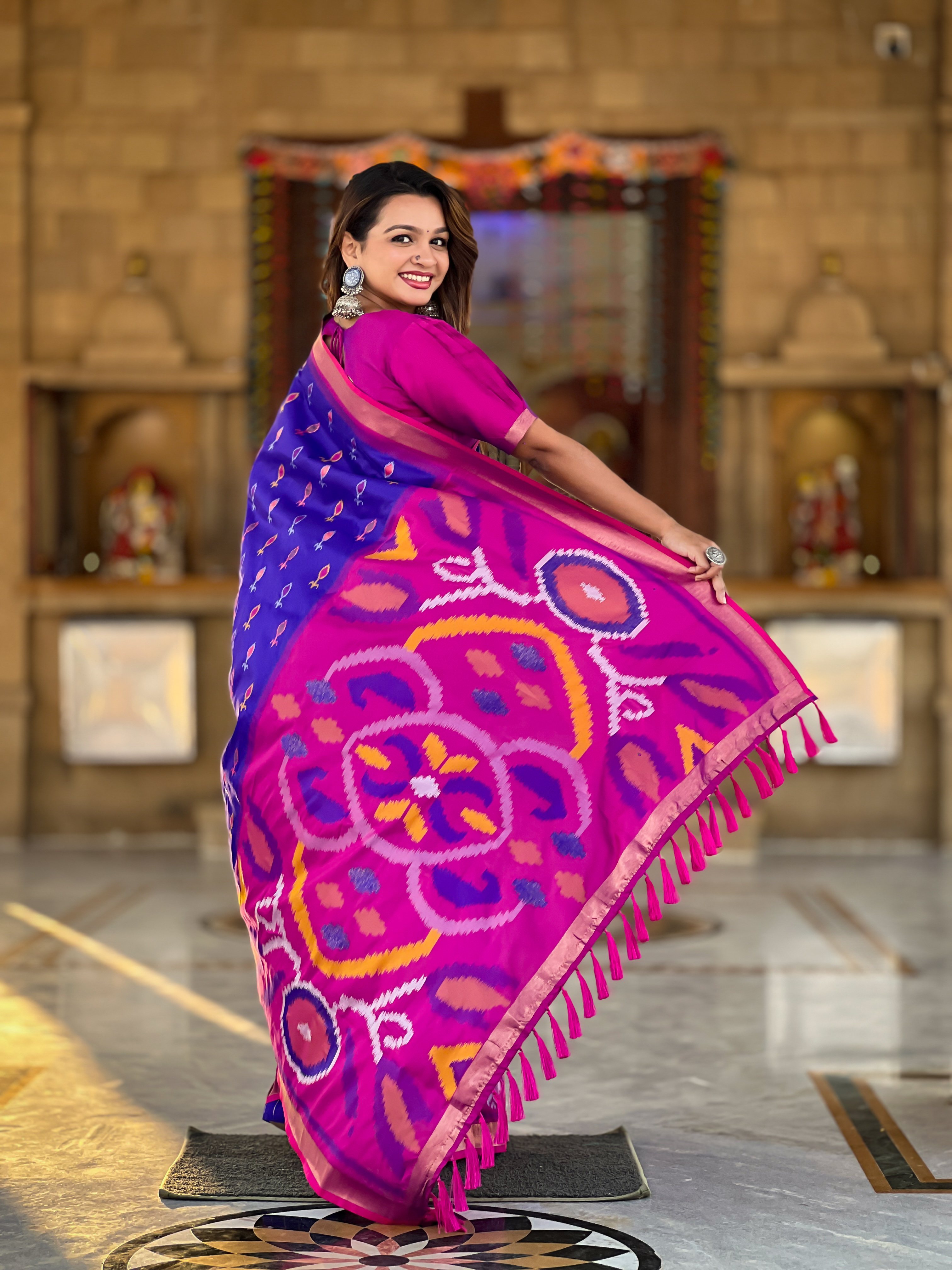 Tasarika Women Violet Weaving Silk Saree With Ikkat And Patola Sarees Srivali