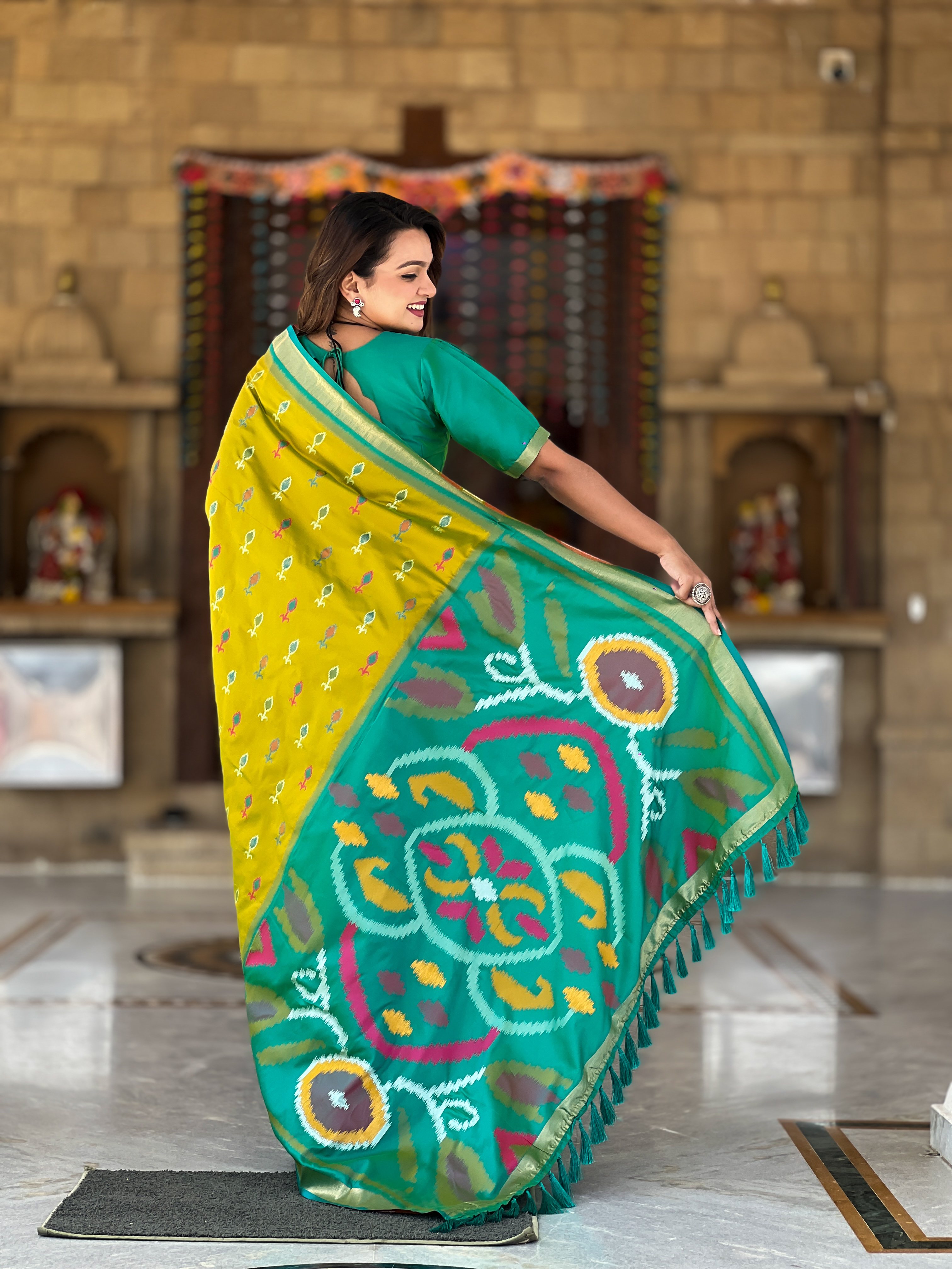 Tasarika Women Yellow Weaving Silk Saree With Ikkat And Patola Sarees Srivali