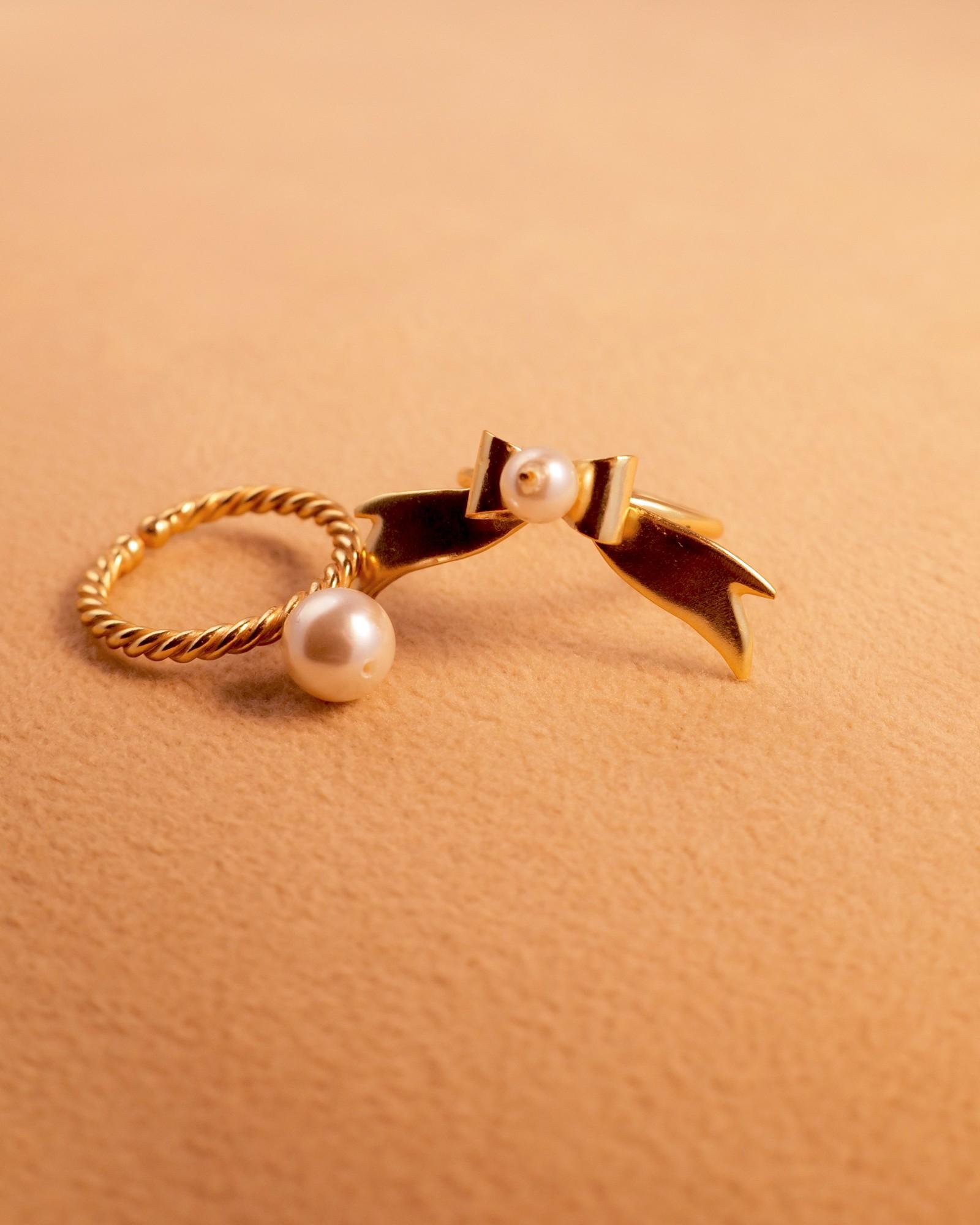 Mini Bow & Pearl Ring