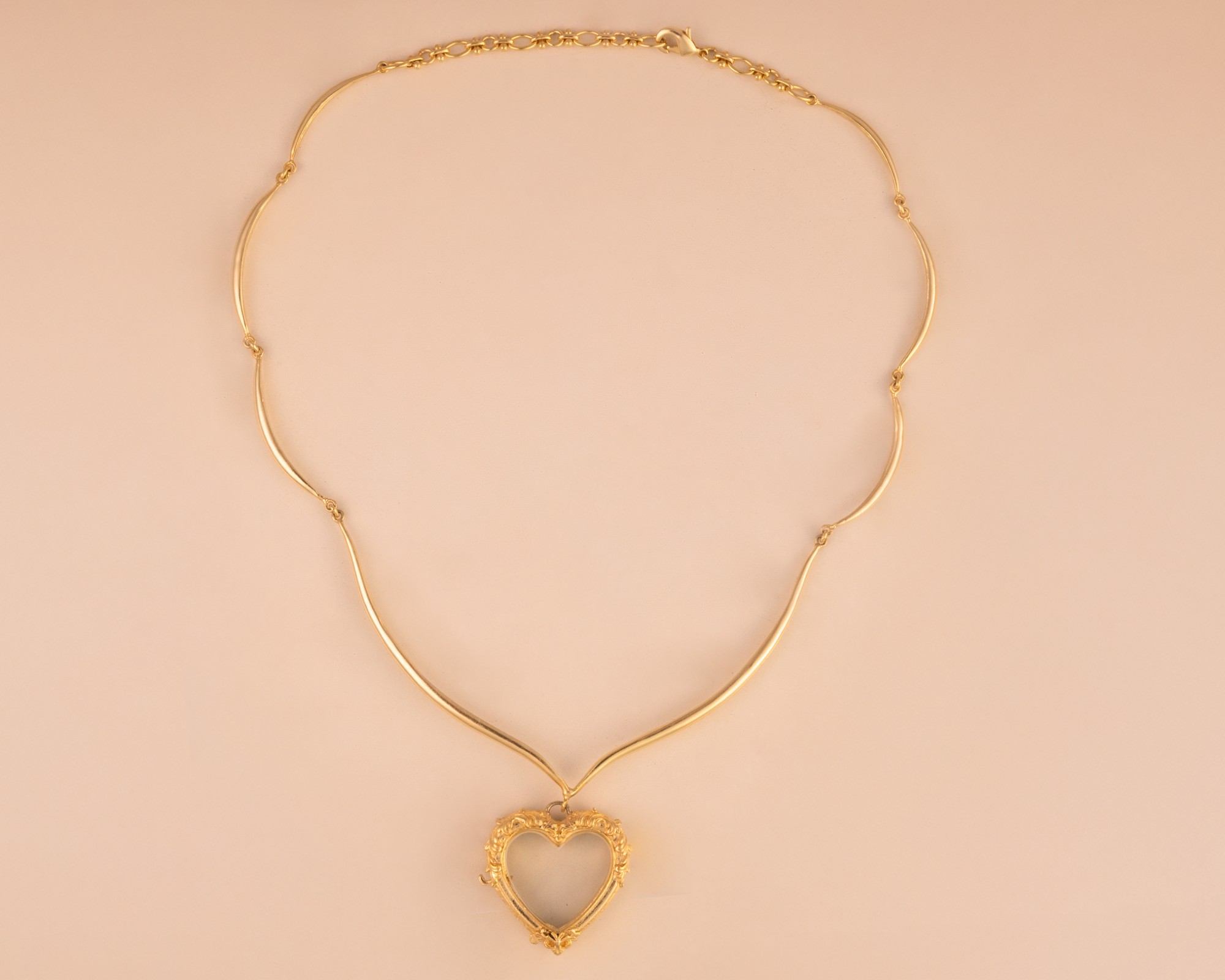 Tijori Love lock Pendant