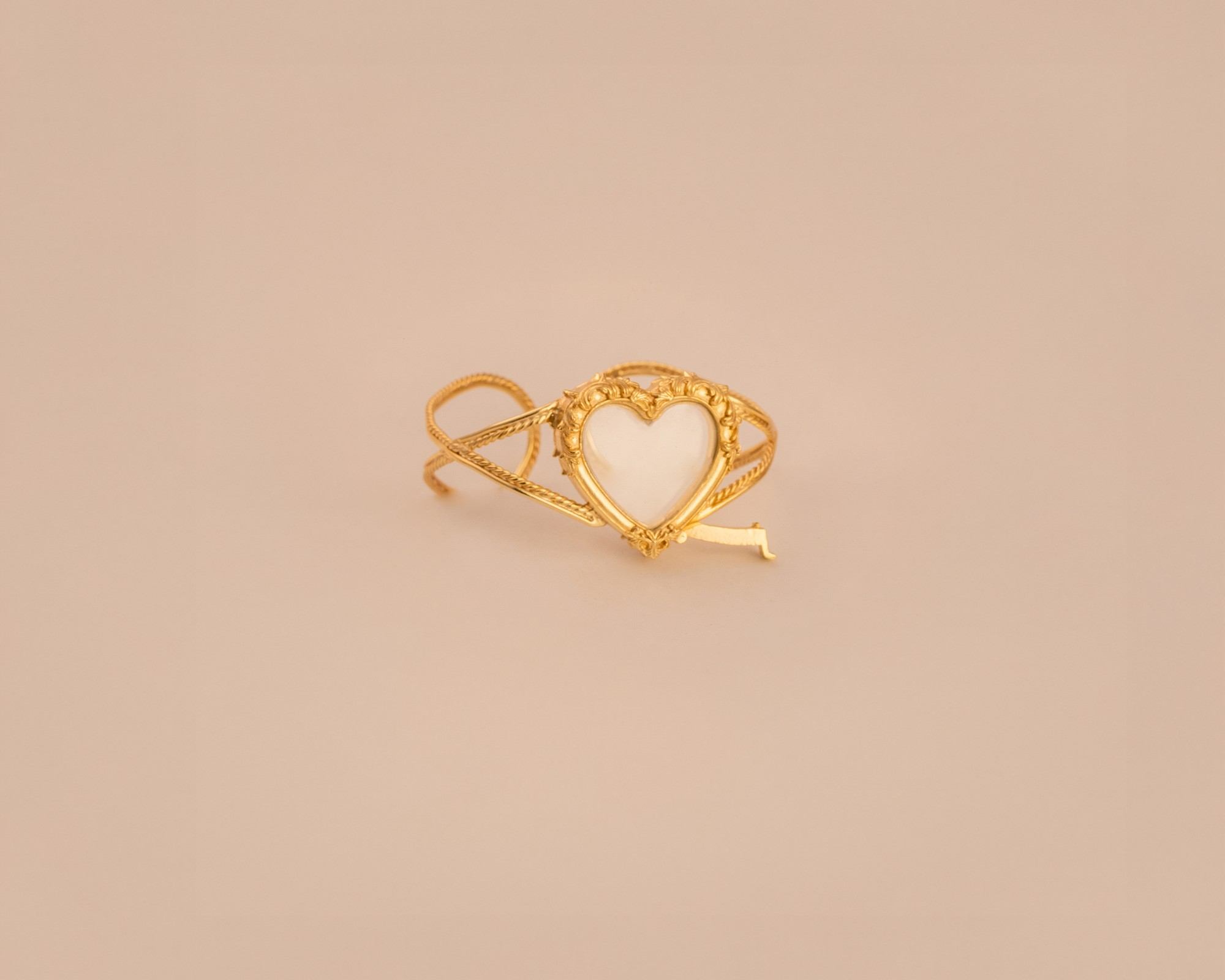 Tijori Sweet Heart Cuff