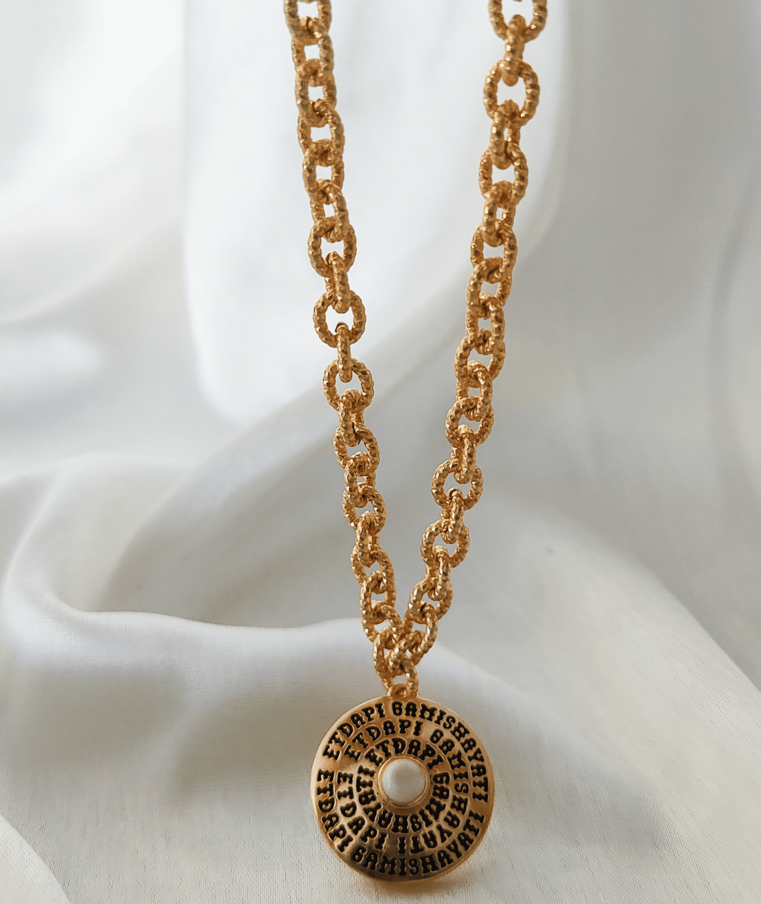 Small etdapi gamishyati pendant