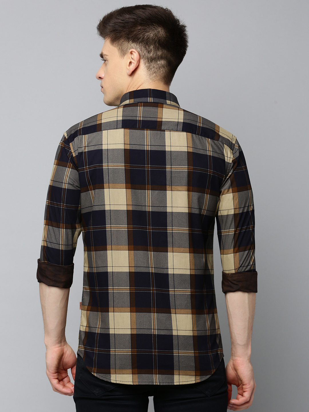 SHOWOFF Men's Spread Collar Checked Navy Blue Regular Fit Shirt