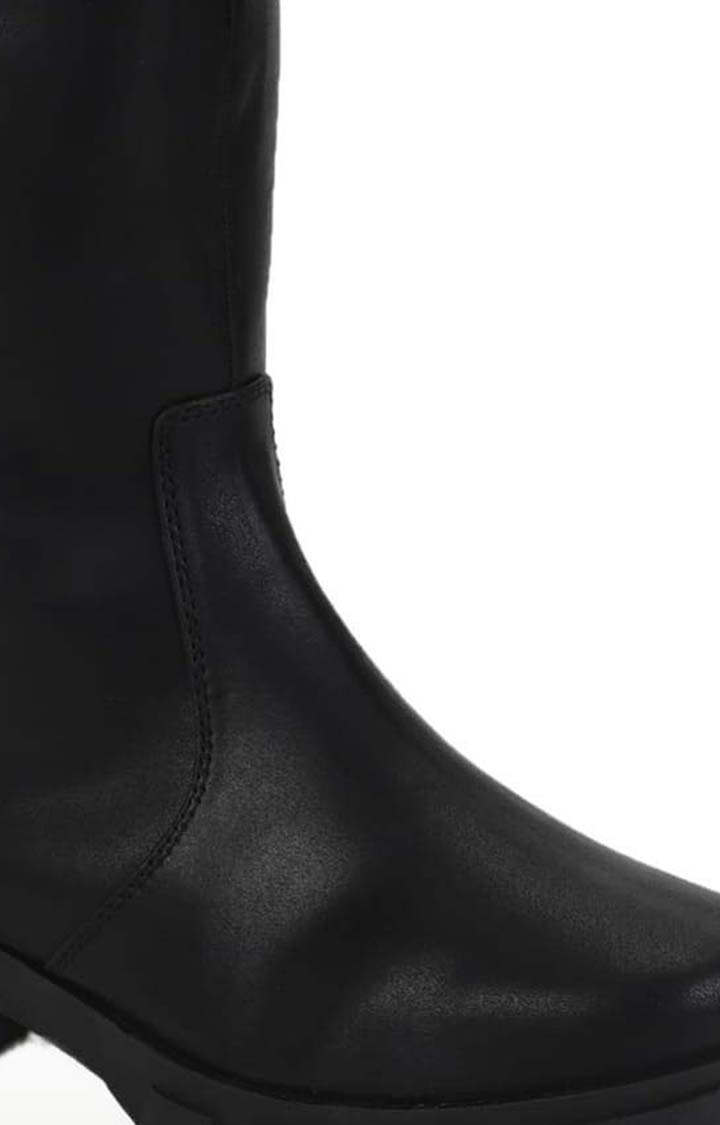 Women's Black PU Solid Zip Boot