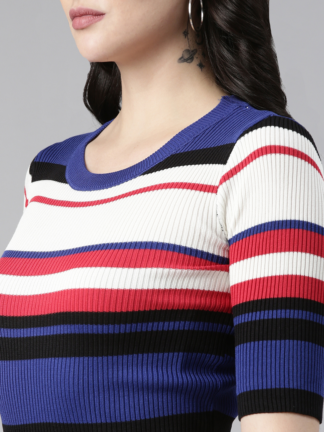 SHOWOFF Women's Round Neck Colourblocked Blue Fitted Regular Top
