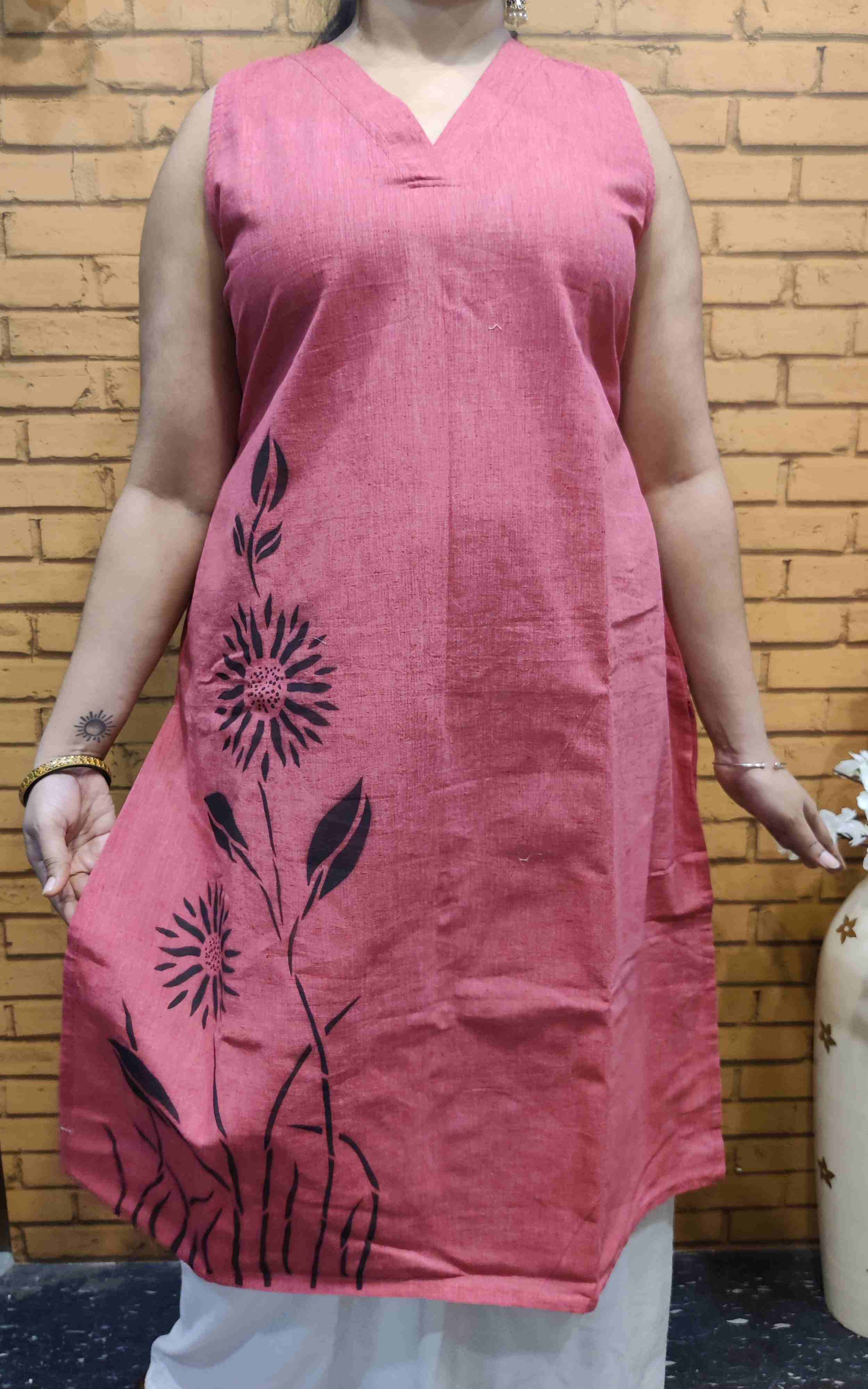 Handpainted Sleeveless Long Kurti-Pink