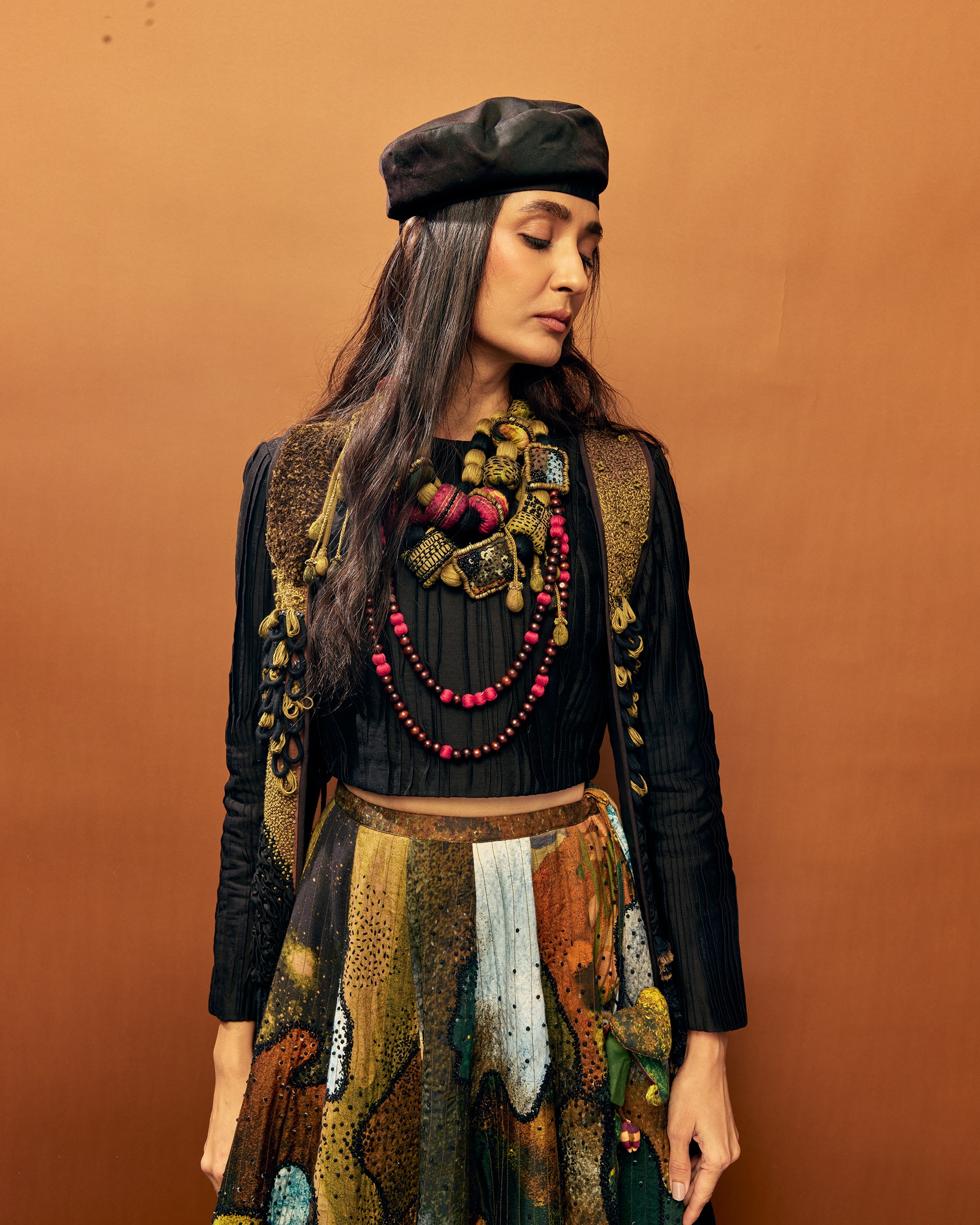 Inlay Hand Emb. Long Gilet Jacket