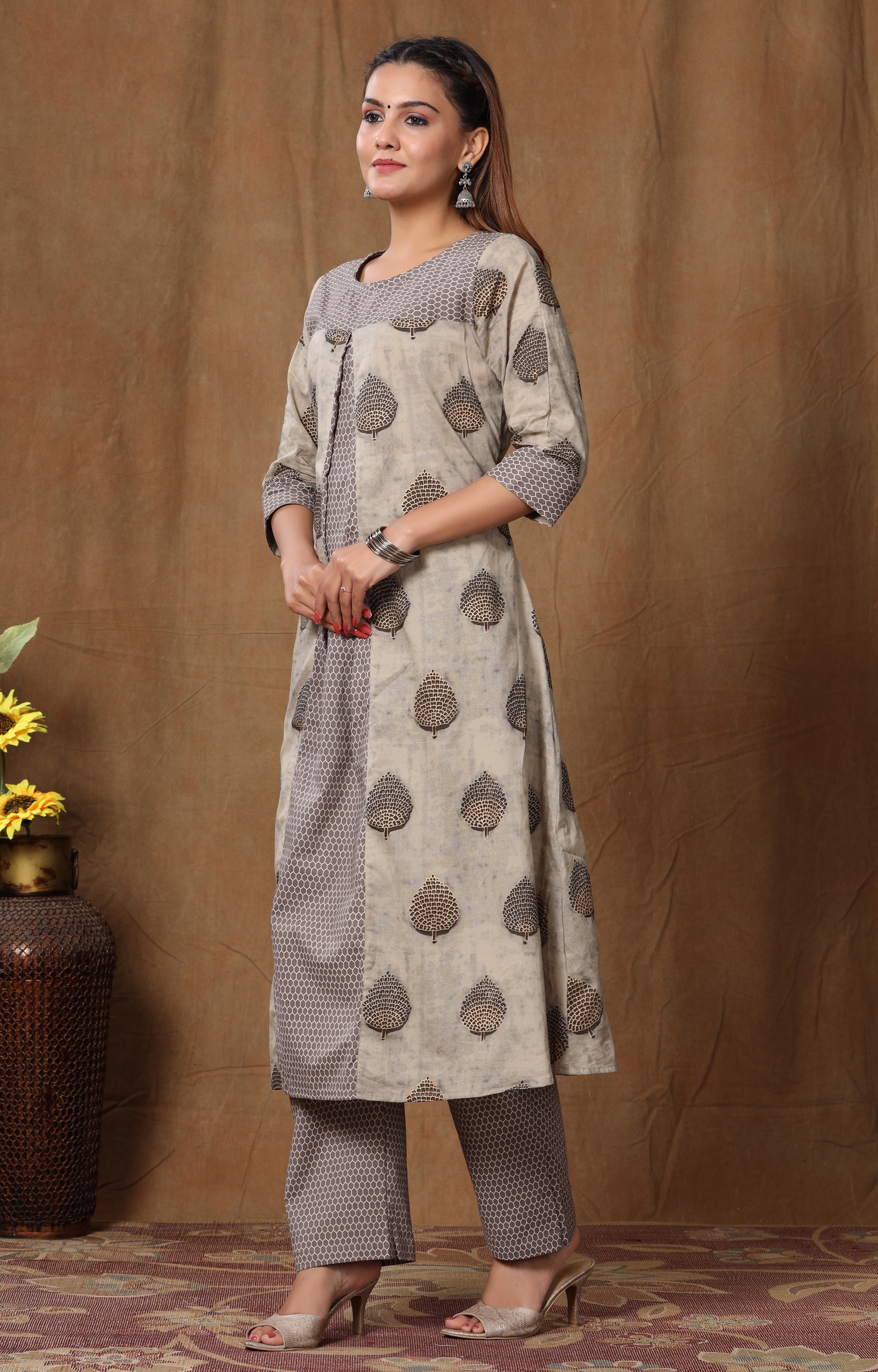 Miravan | Miravan womens pure cotton printed A-Line kurta And palazzo set  2