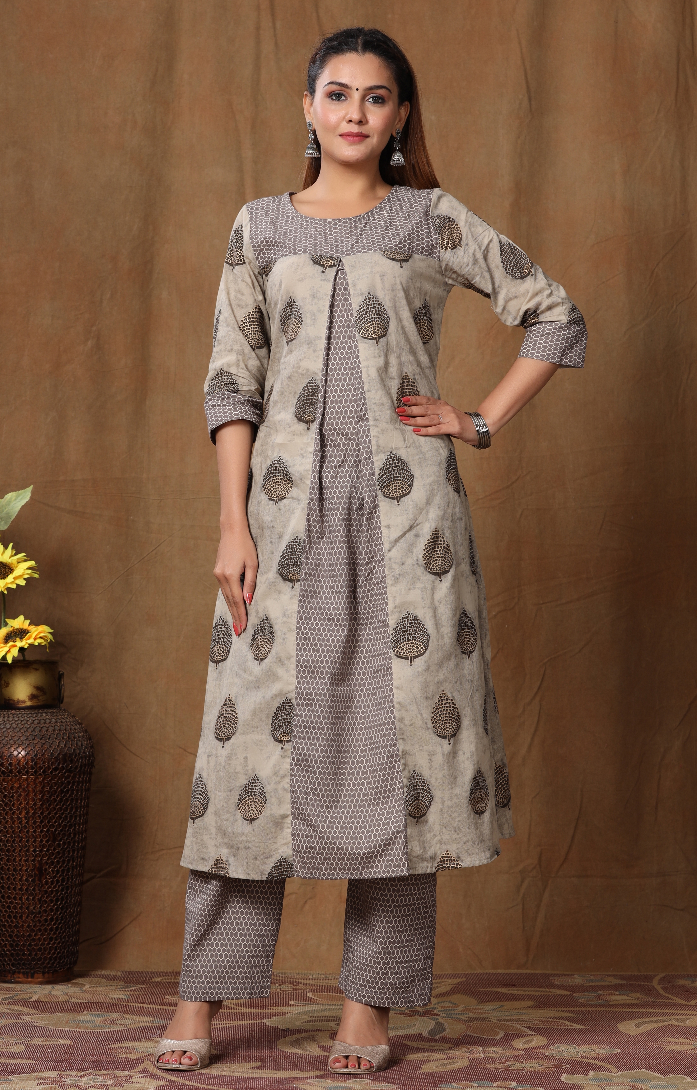 Miravan | Miravan womens pure cotton printed A-Line kurta And palazzo set  0
