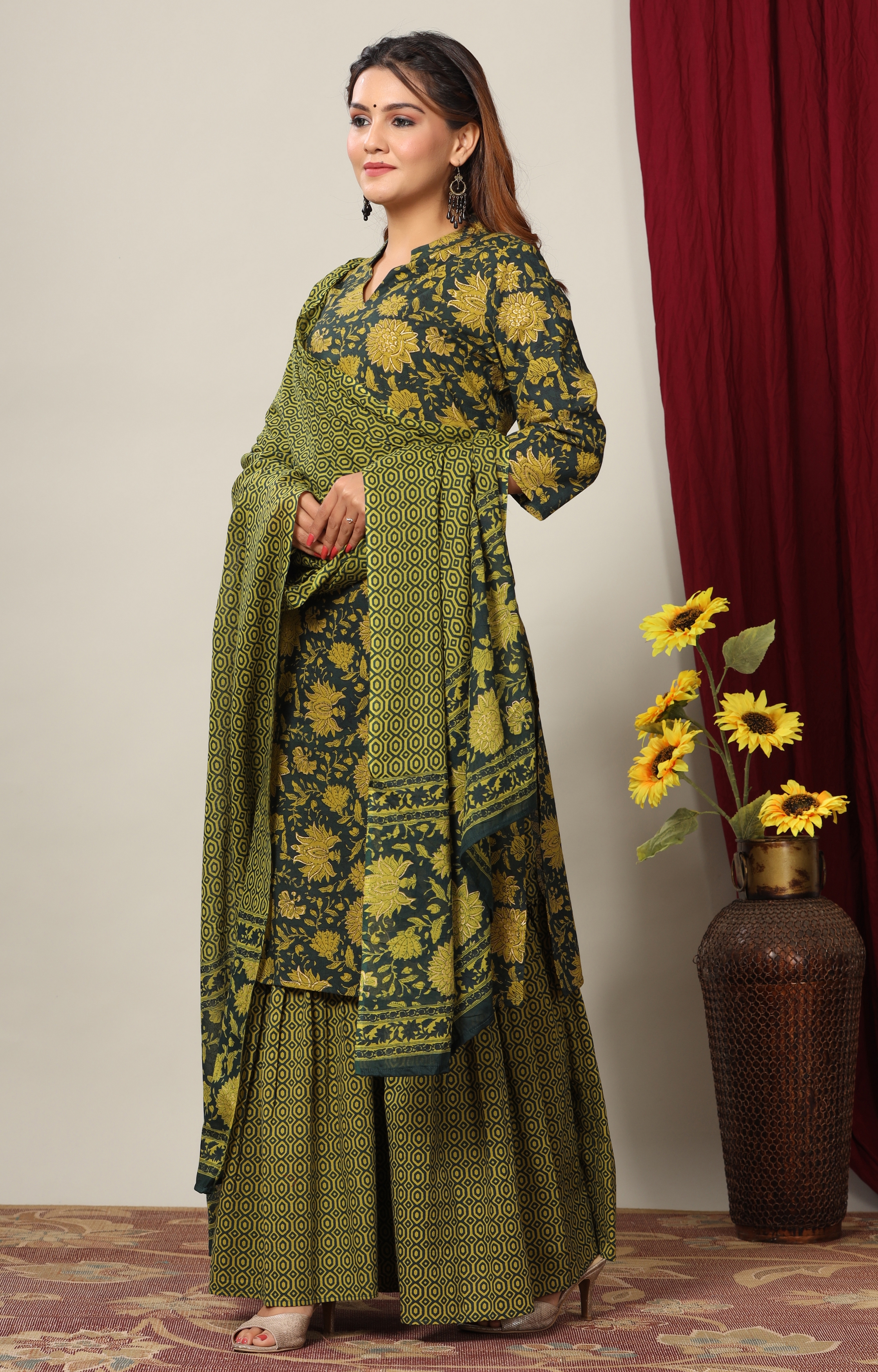 Miravan | Miravan Womens Cotton Floral Printed Straight Kurta And Sharara With Dupatta Set 3