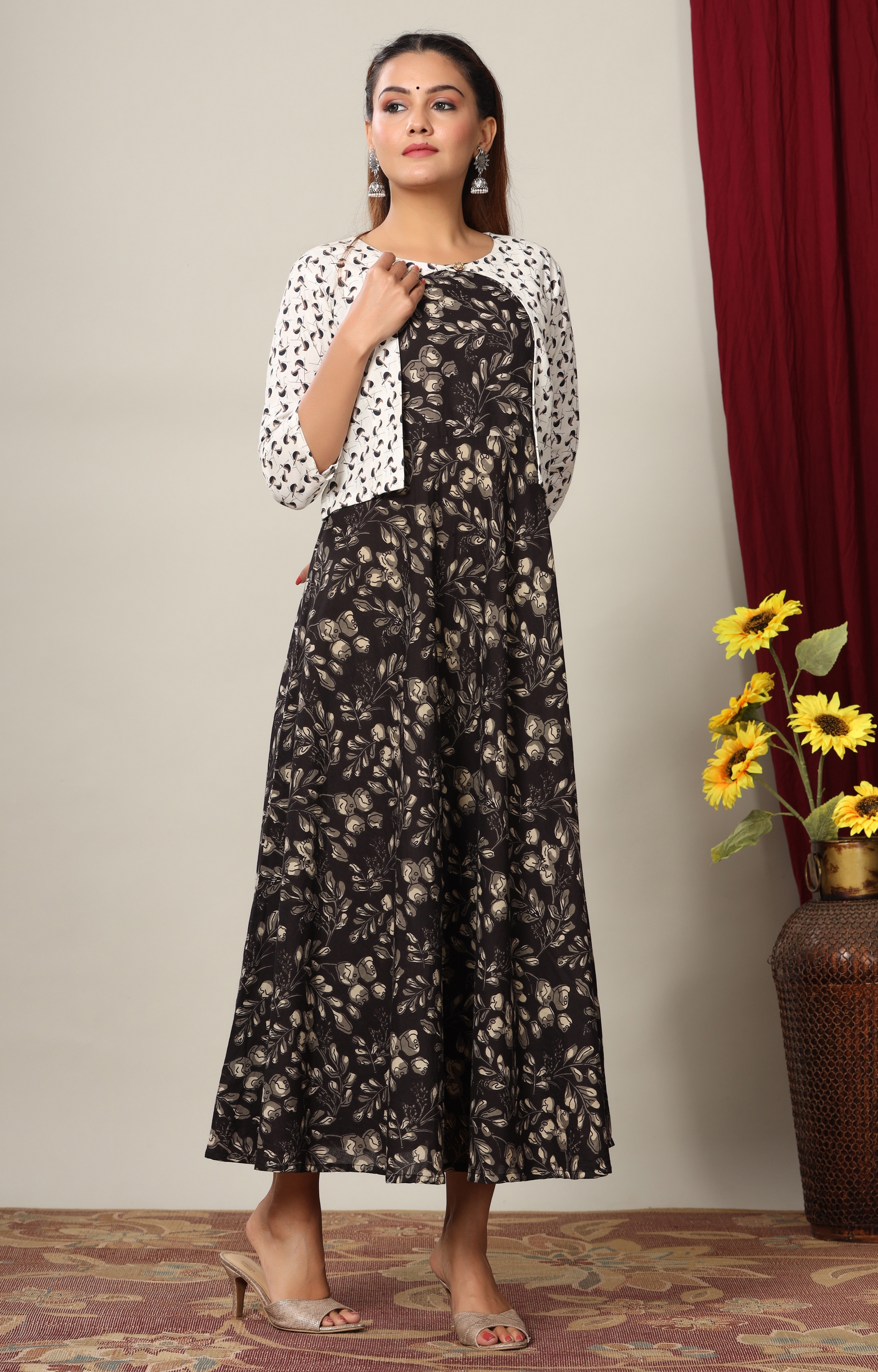 Miravan Jacket Set : Buy Miravan Womens Anarkali Jaipuri Cotton Floral  Print Long Kurti With Jacket (Set of 2) Online | Nykaa Fashion