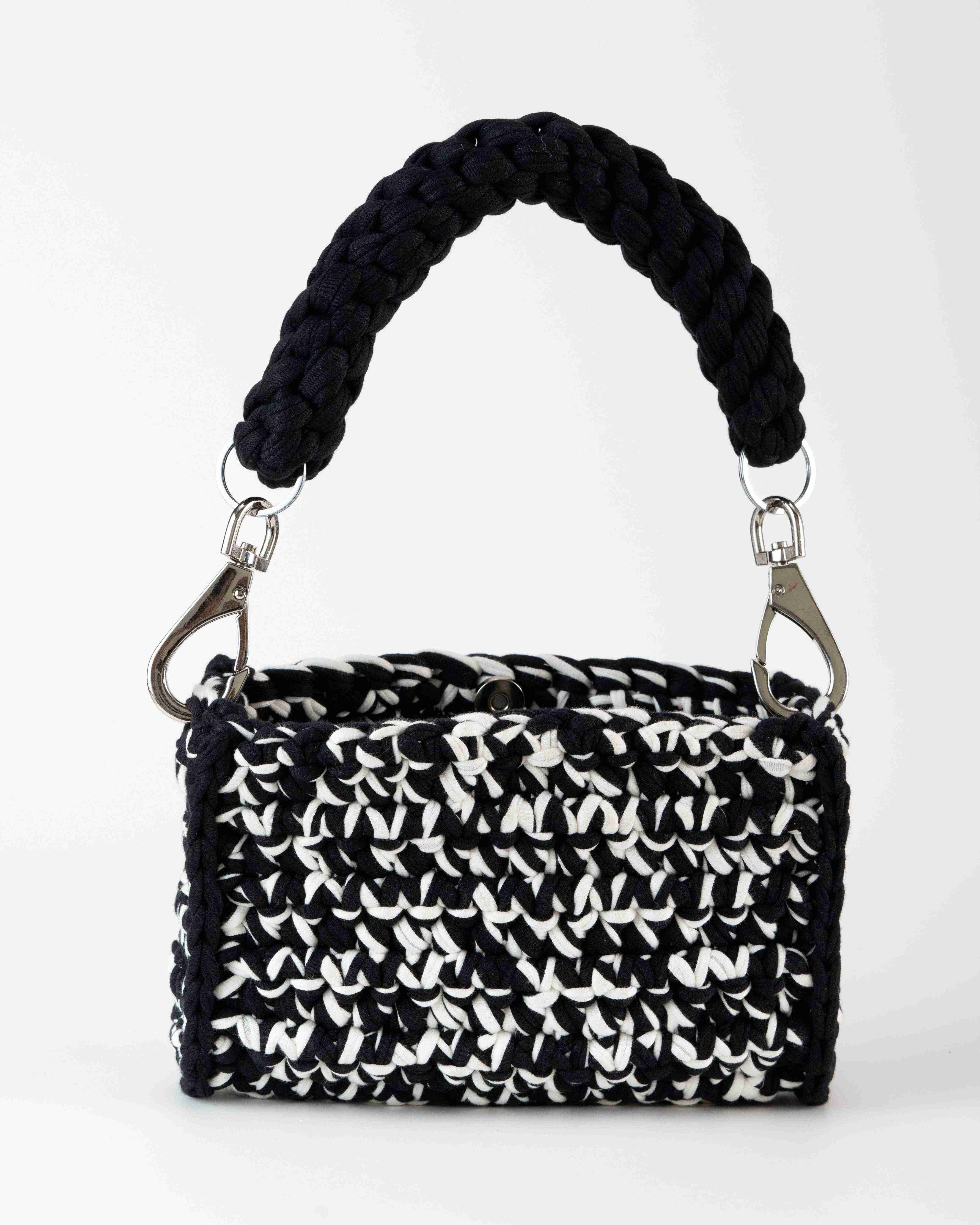 Bold Blend Handbag - Black & White