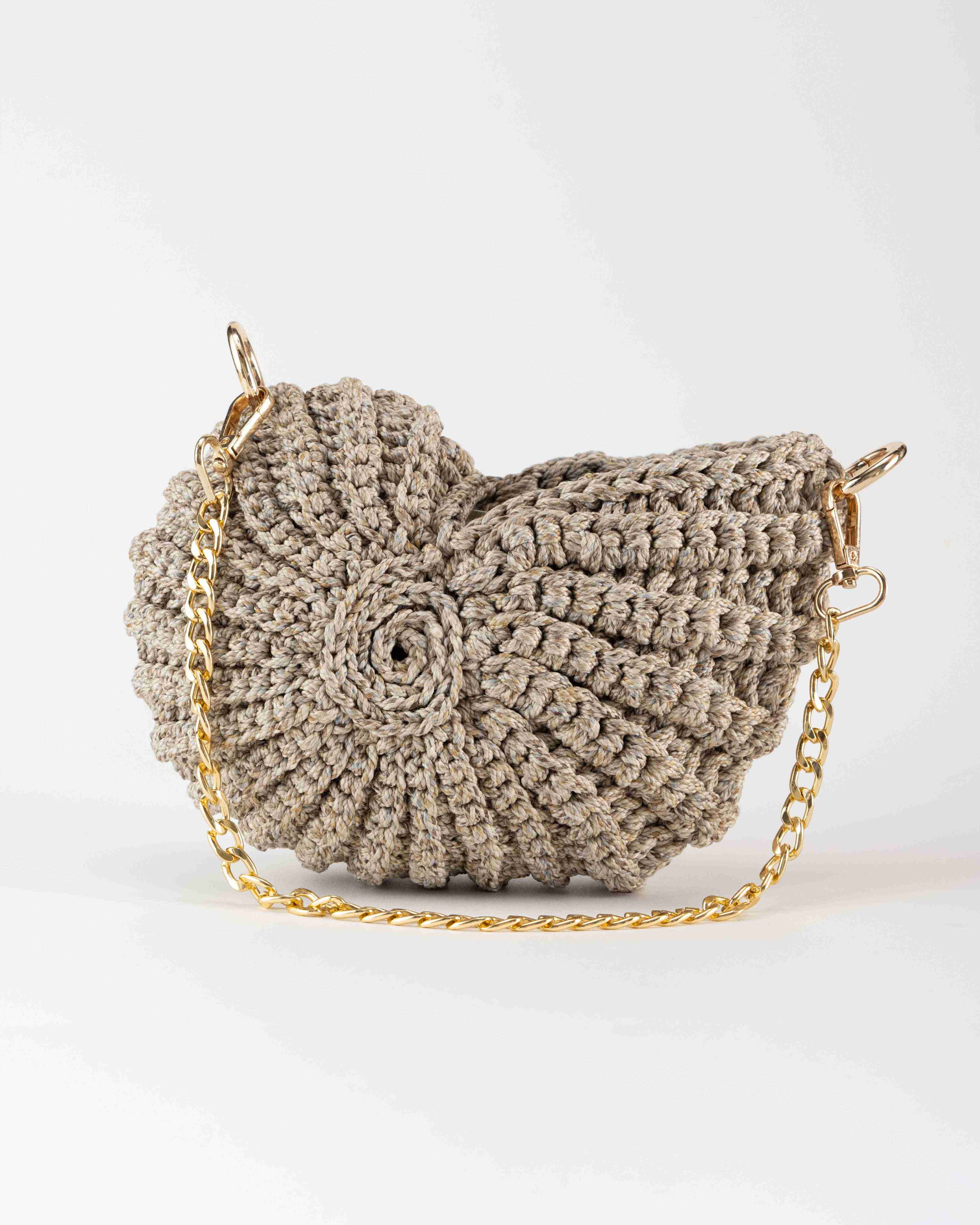 Coastal Chic Shell Shoulder Bag - Beige