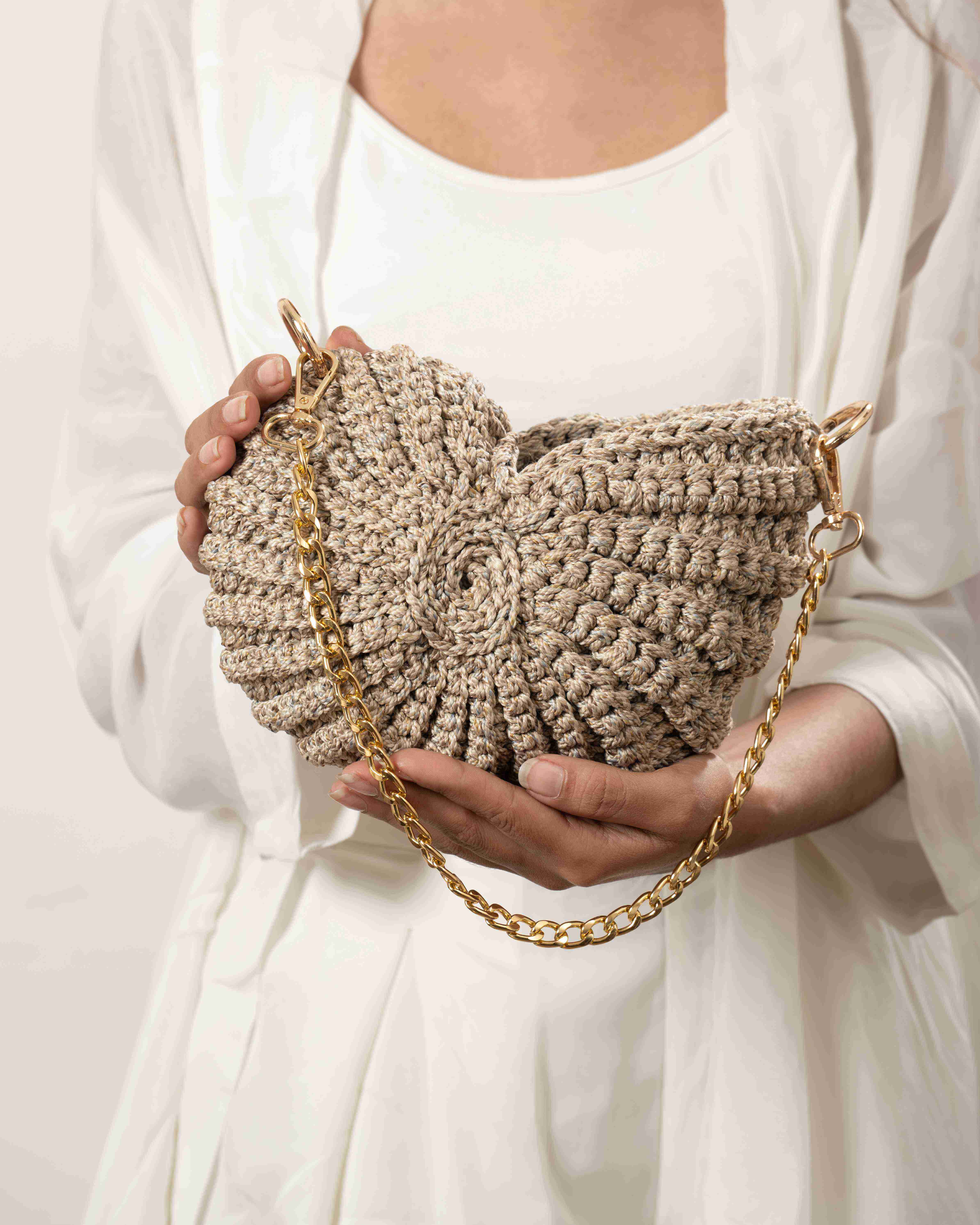 Coastal Chic Shell Shoulder Bag - Beige