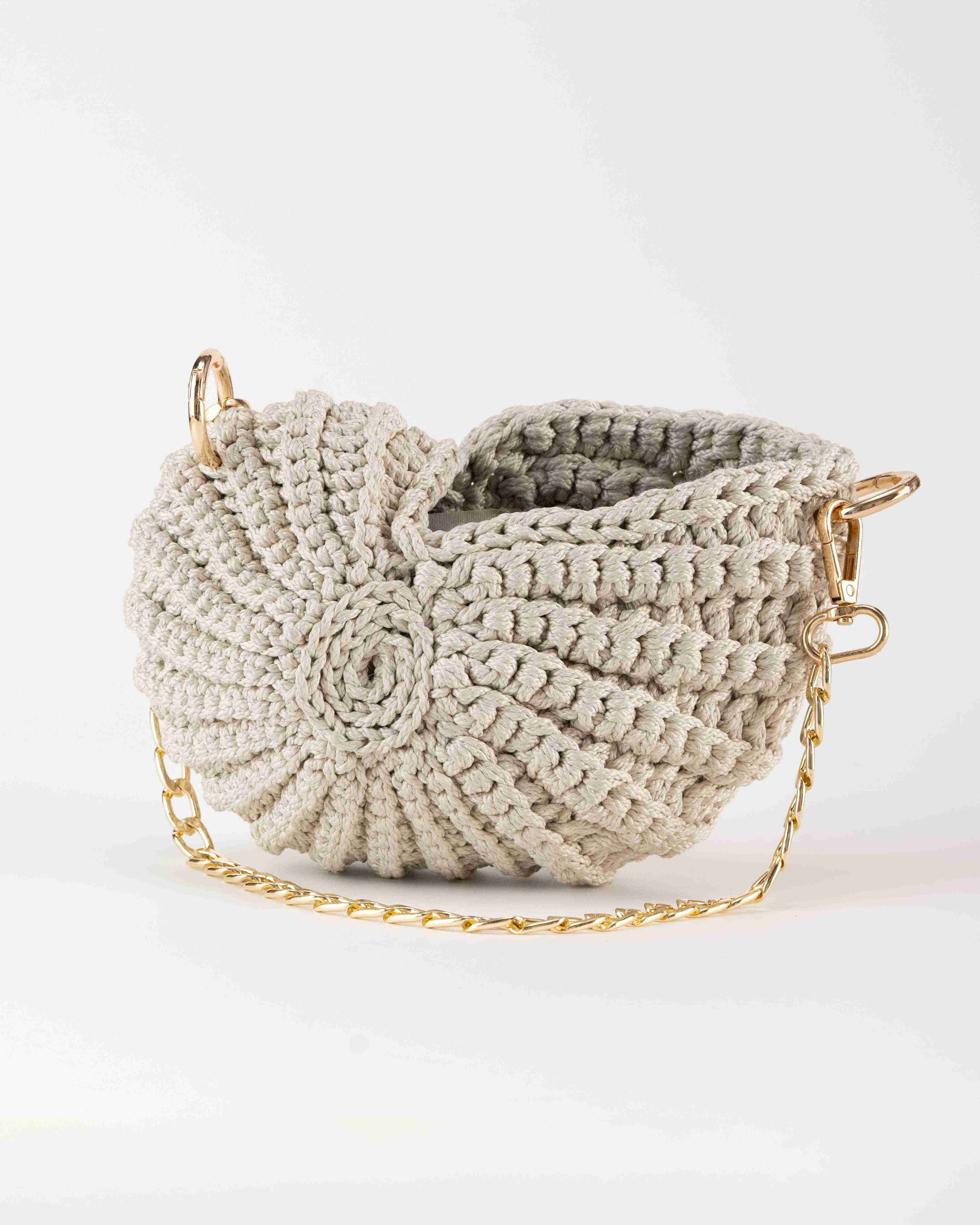 Coastal Chic Shell Shoulder Bag - Ivory