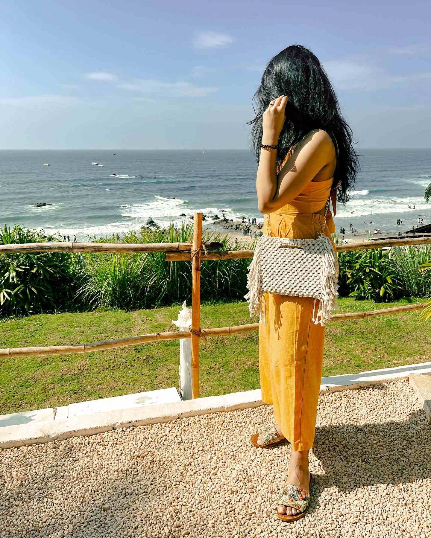 The Fringe-With-Benefits Bag- Offwhite