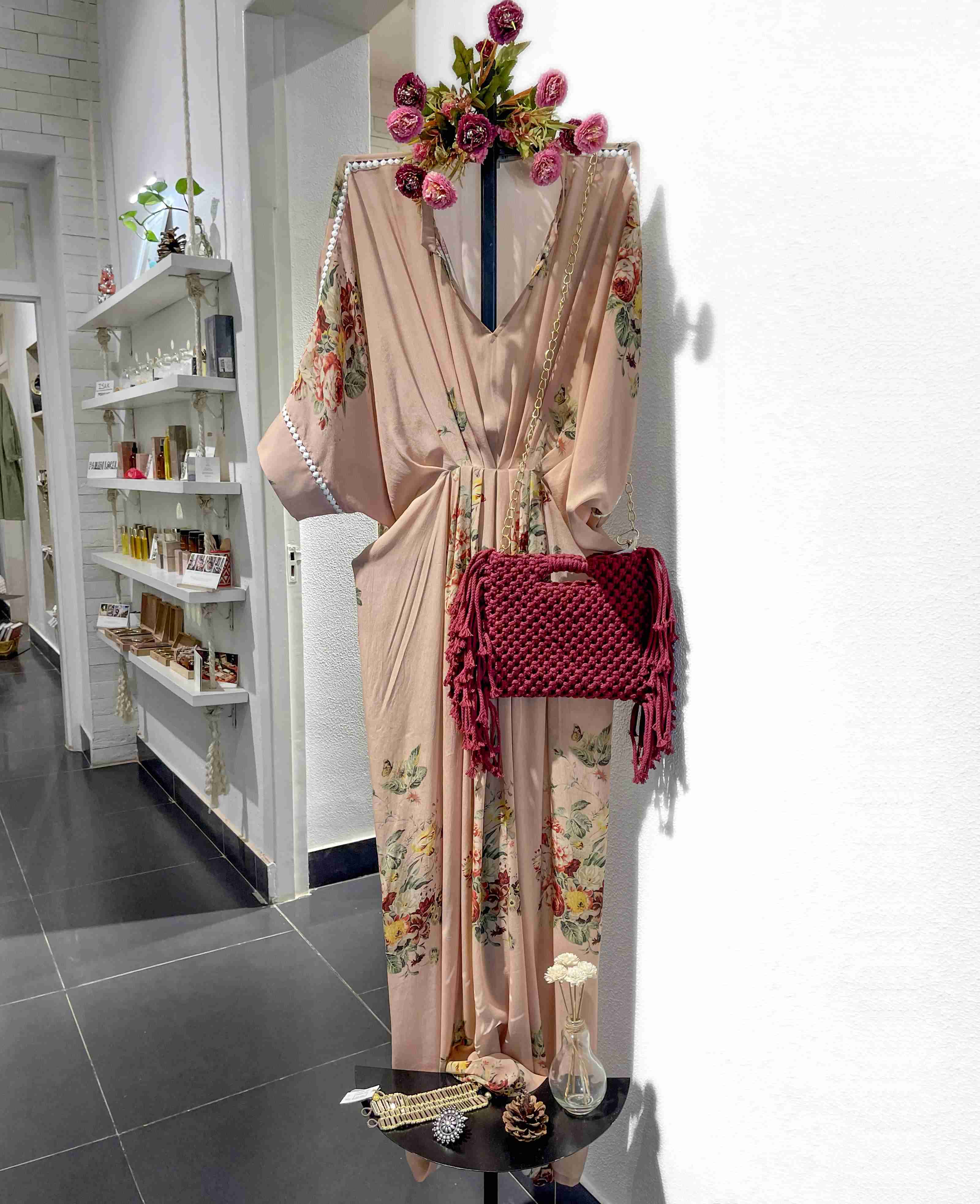 The Fringe-With-Benefits Bag- Maroon