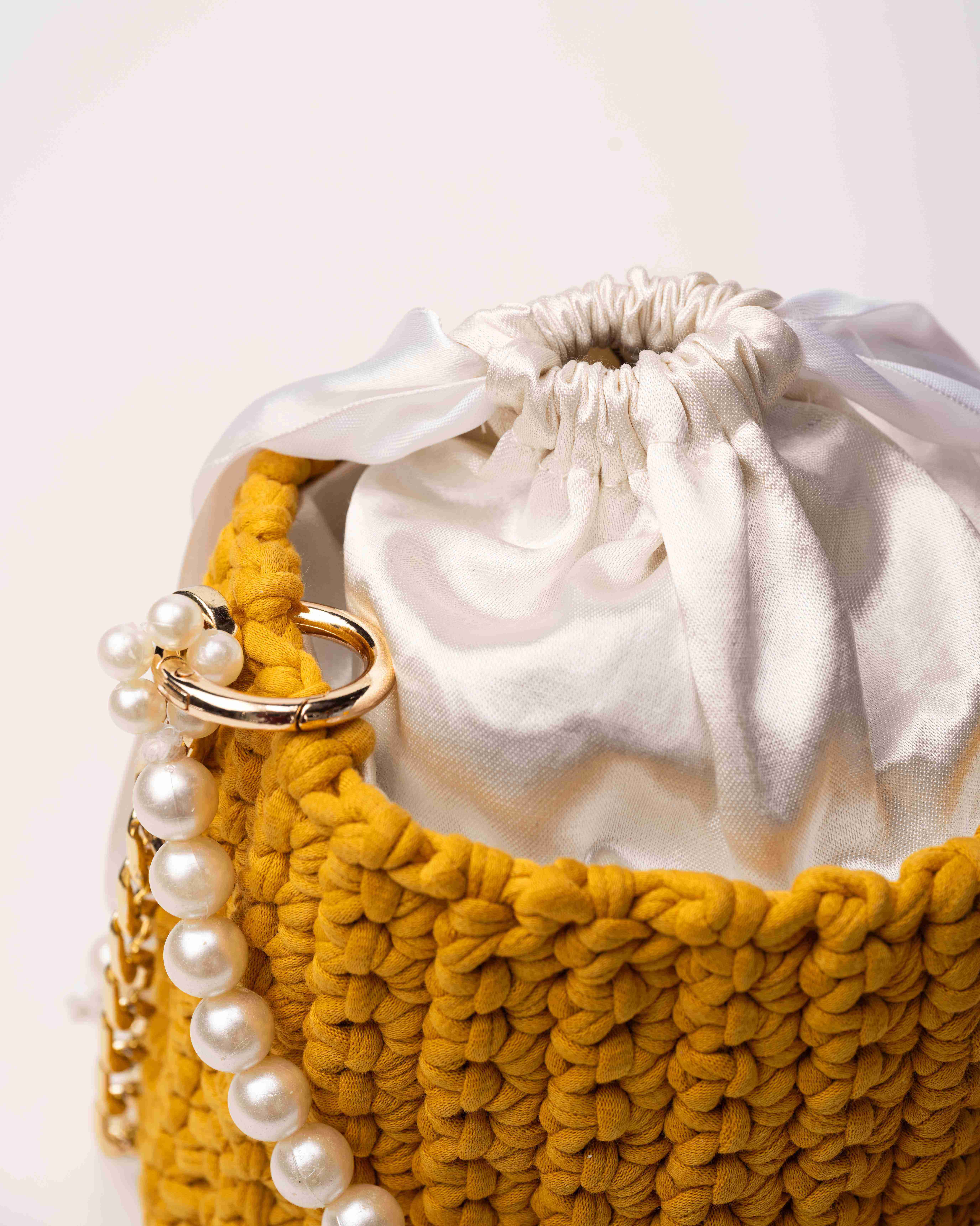 Yellow bucket purse 2025
