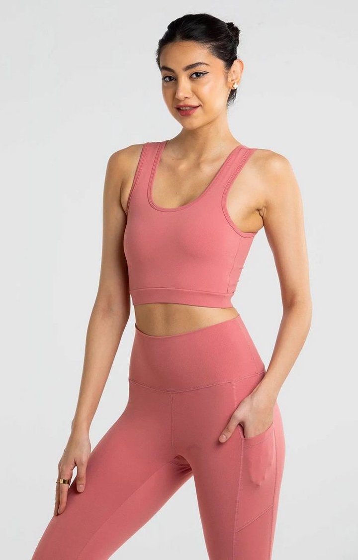Elevate Your Style: Discover the Perfect Athleisure Collection on GoFynd!