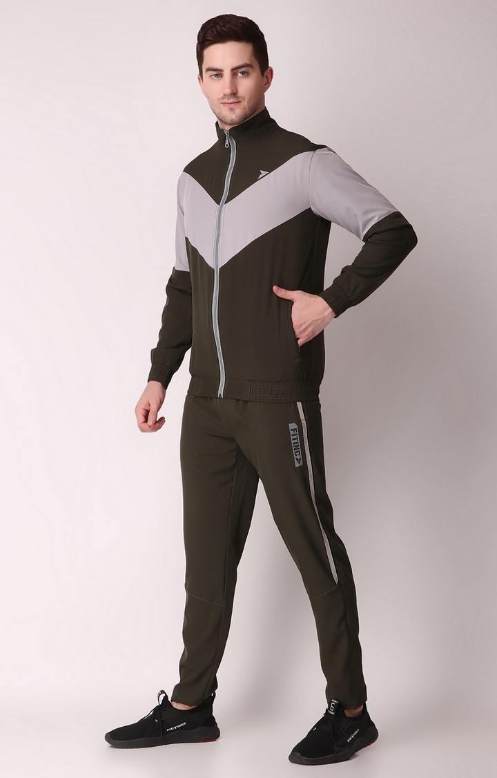 Olive green tracksuit mens store