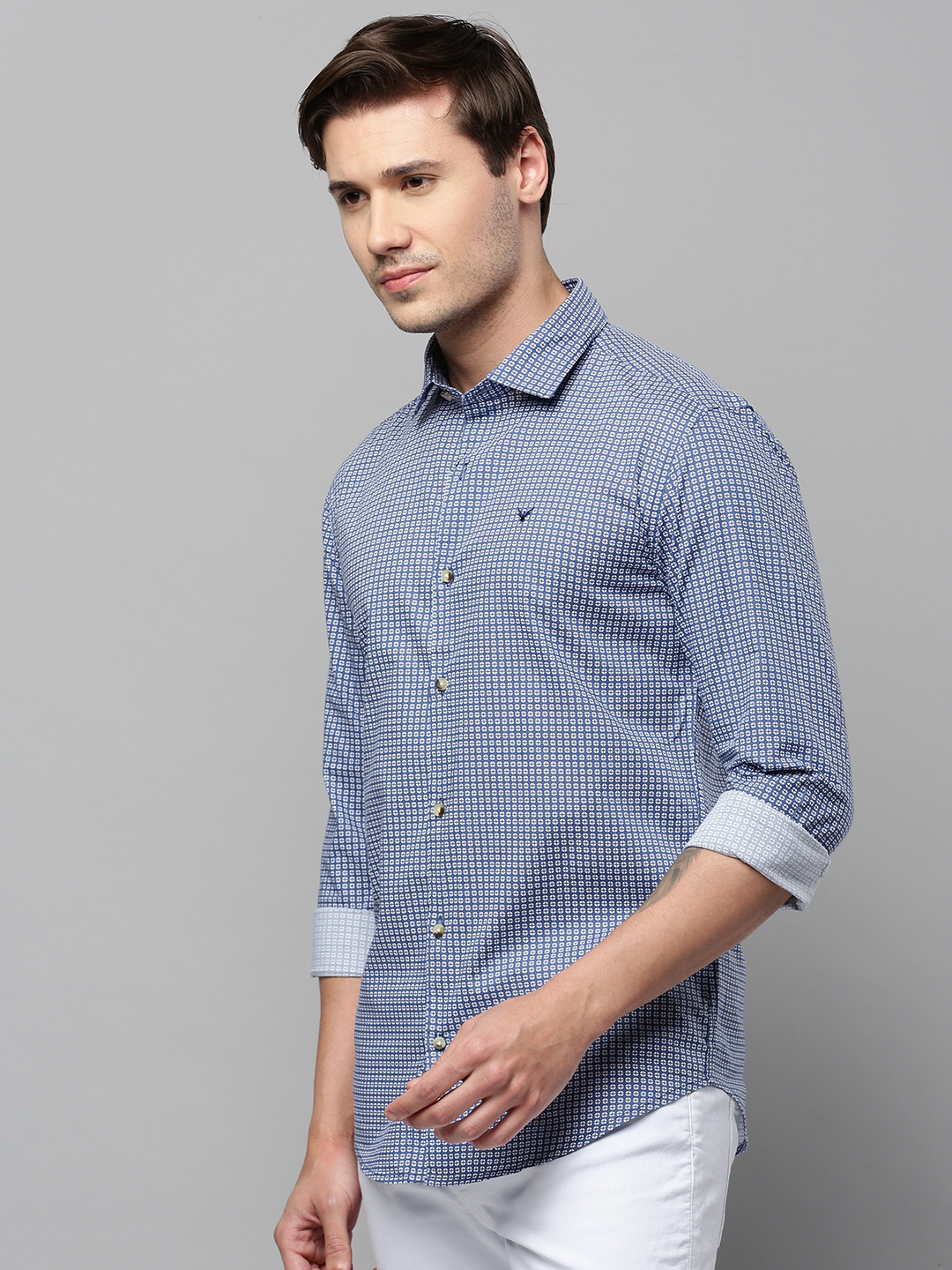 SHOWOFF Men's Spread Collar Long Sleeves Printed Blue Shirt