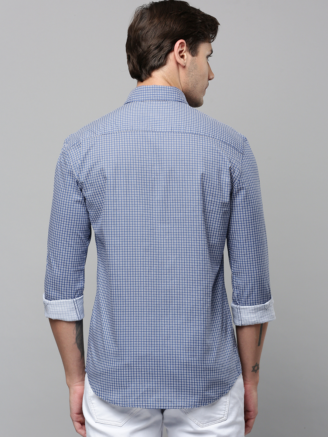 SHOWOFF Men's Spread Collar Long Sleeves Printed Blue Shirt