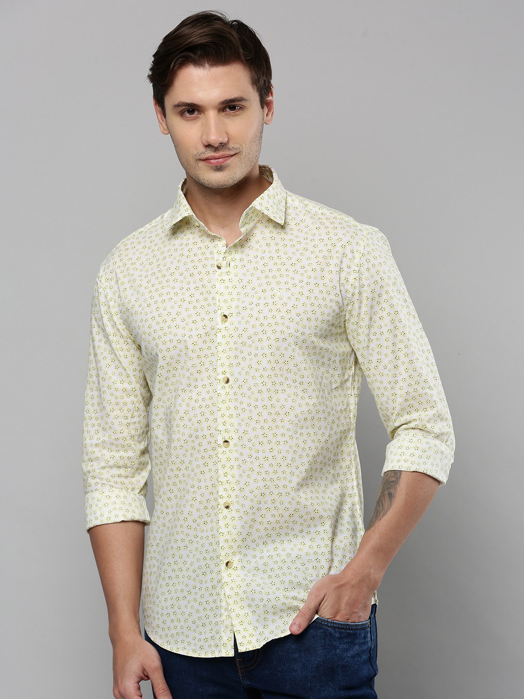 SHOWOFF Men's Spread Collar Long Sleeves Printed White Shirt
