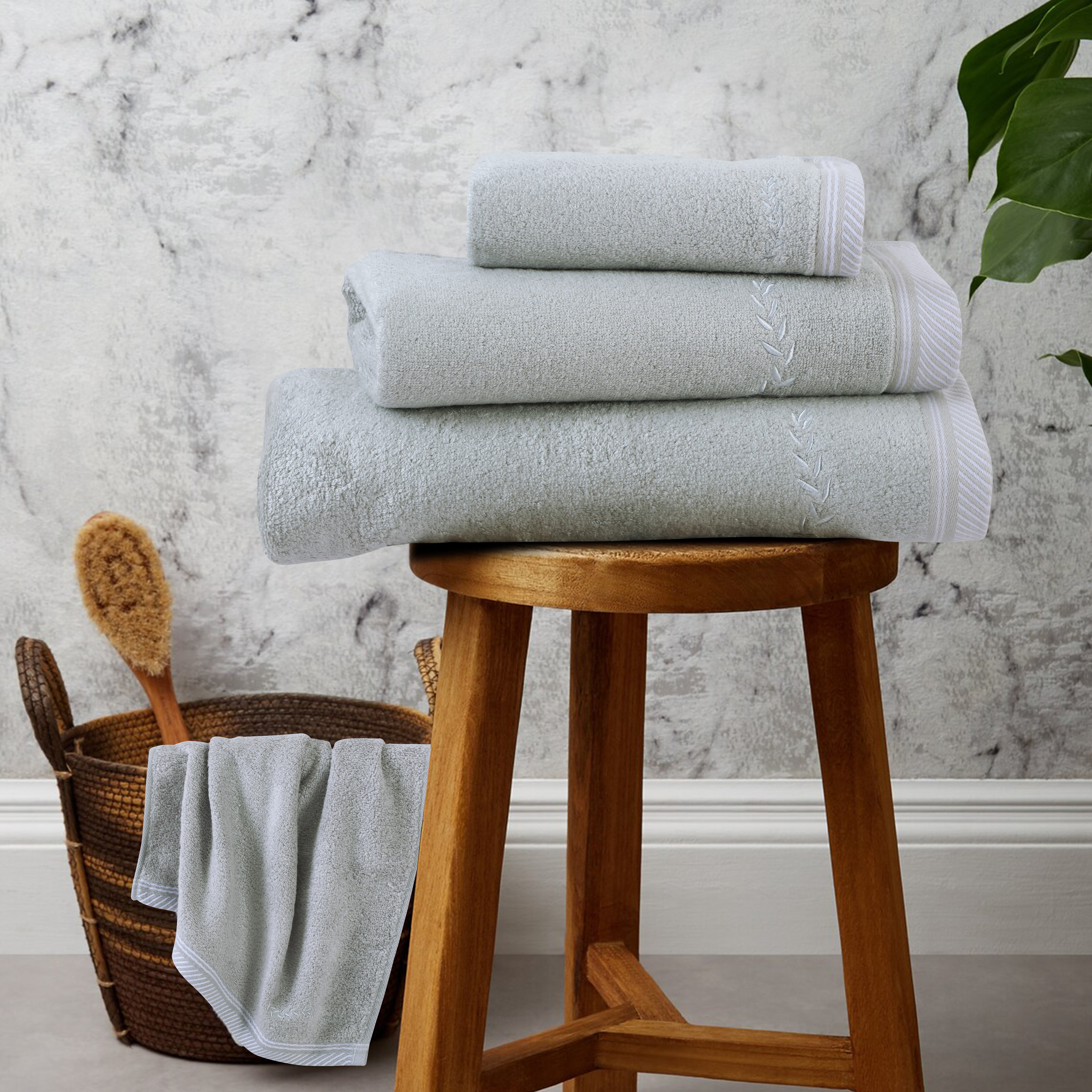 LuxeLoop BamBoo Light Turquoise Green Towel