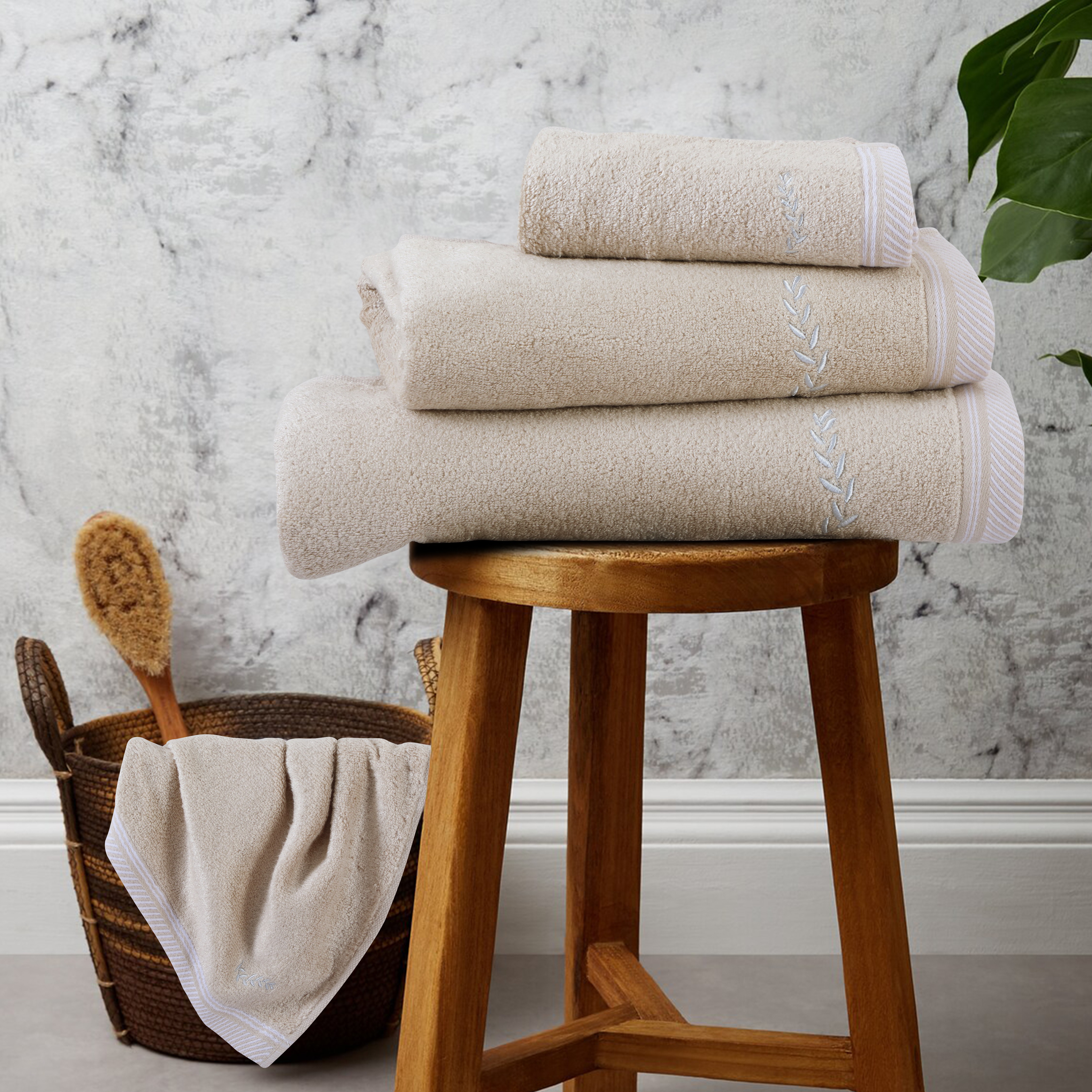 LuxeLoop BamBoo Beige Towel