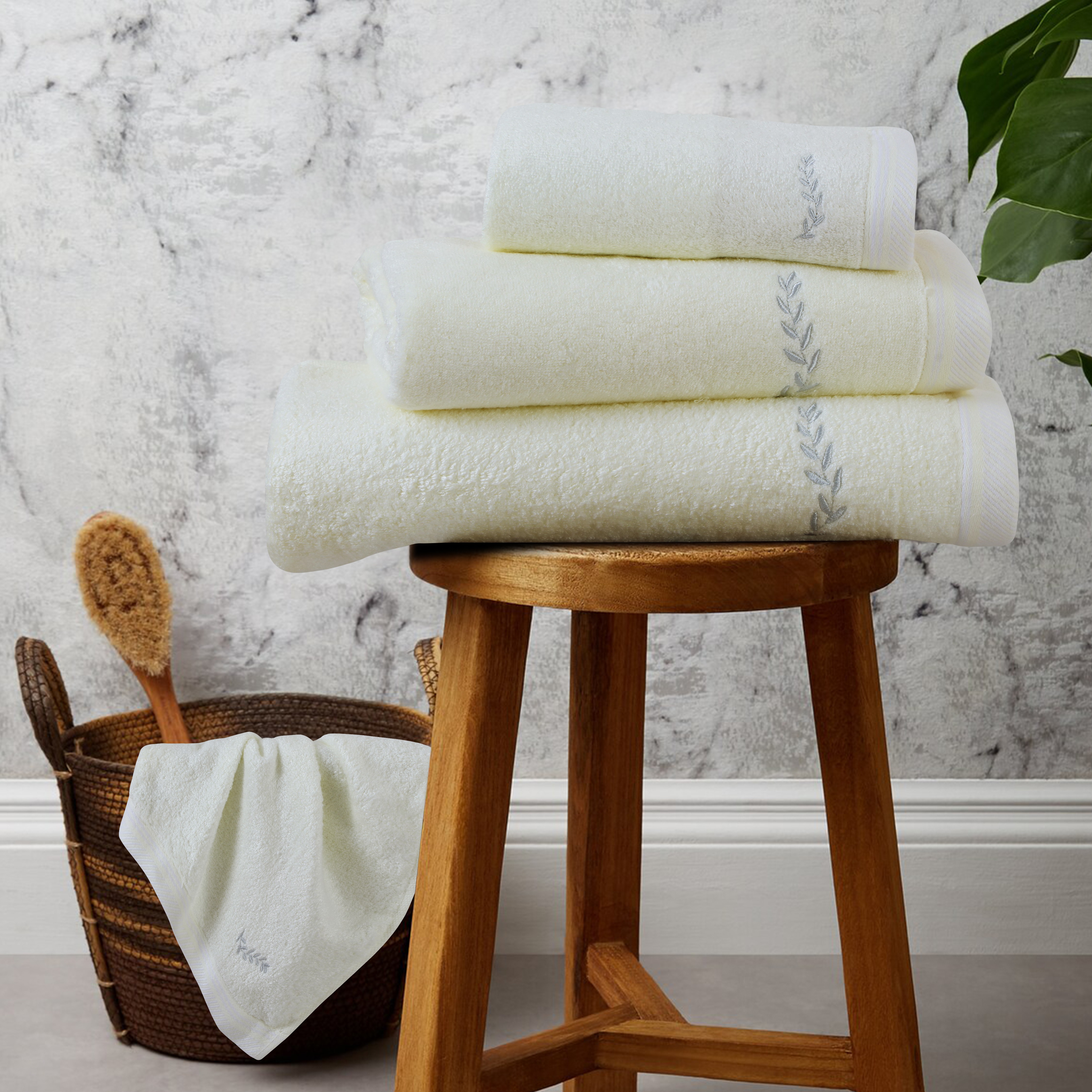 LuxeLoop BamBoo Cream Towel
