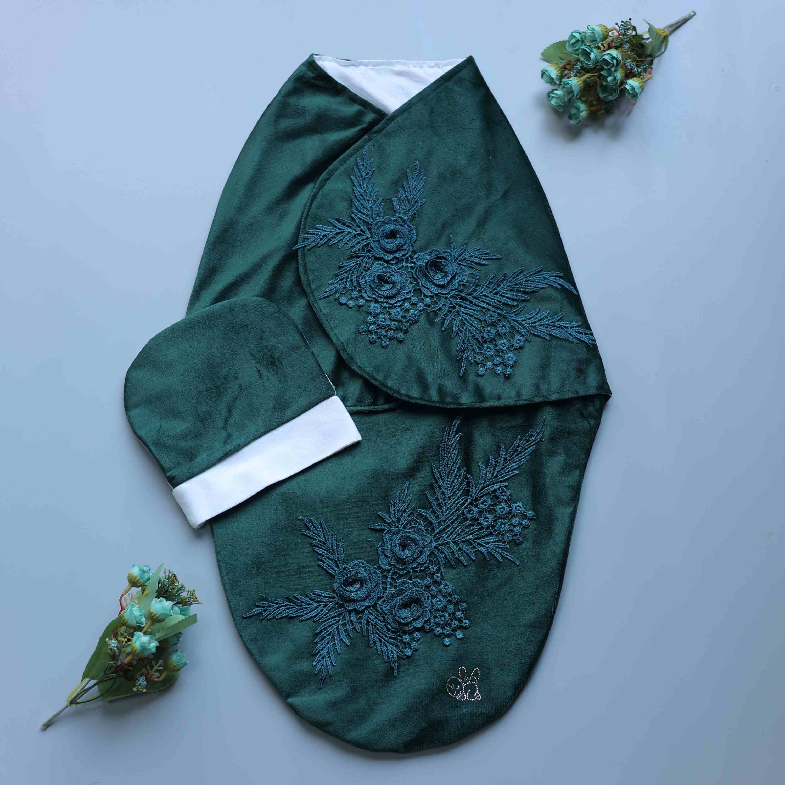 WINTER BLOOM VELOUR SWADDLE SET