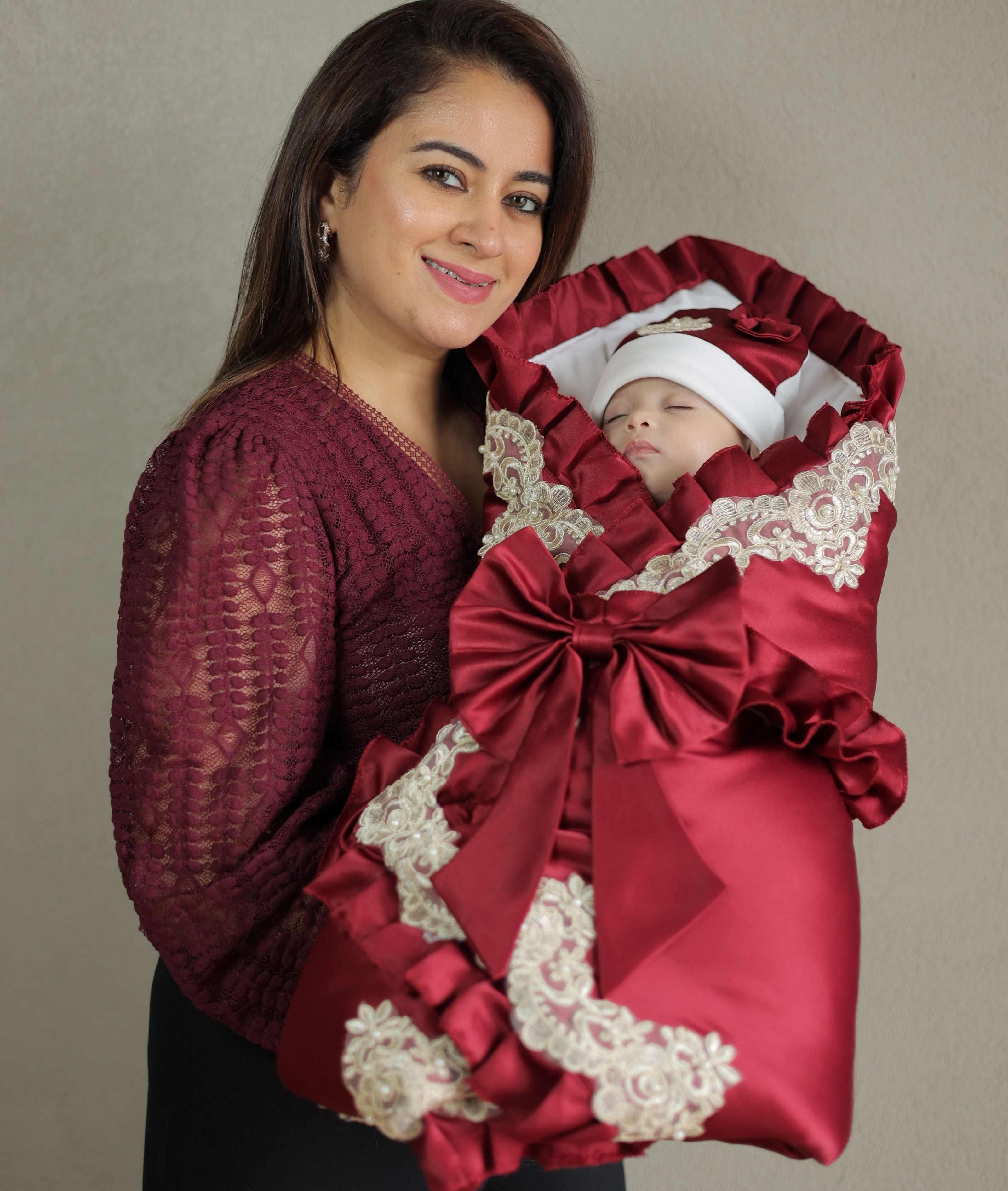 Little Maroon Muffin Wrap