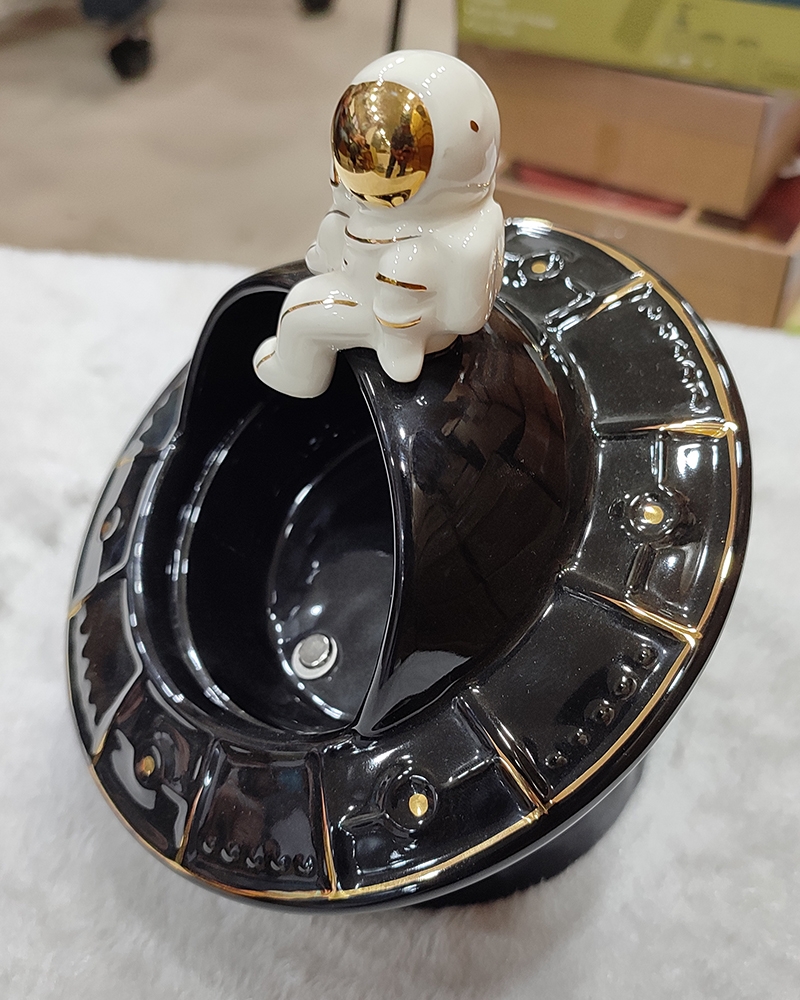 Order Happiness | Order Happiness Antique Astronaut Centerpiece Home Decor Candy Bowl Holder Key Sundries Container Spaceman Statue Figurine Home Table Decoration - Dark Brown 1