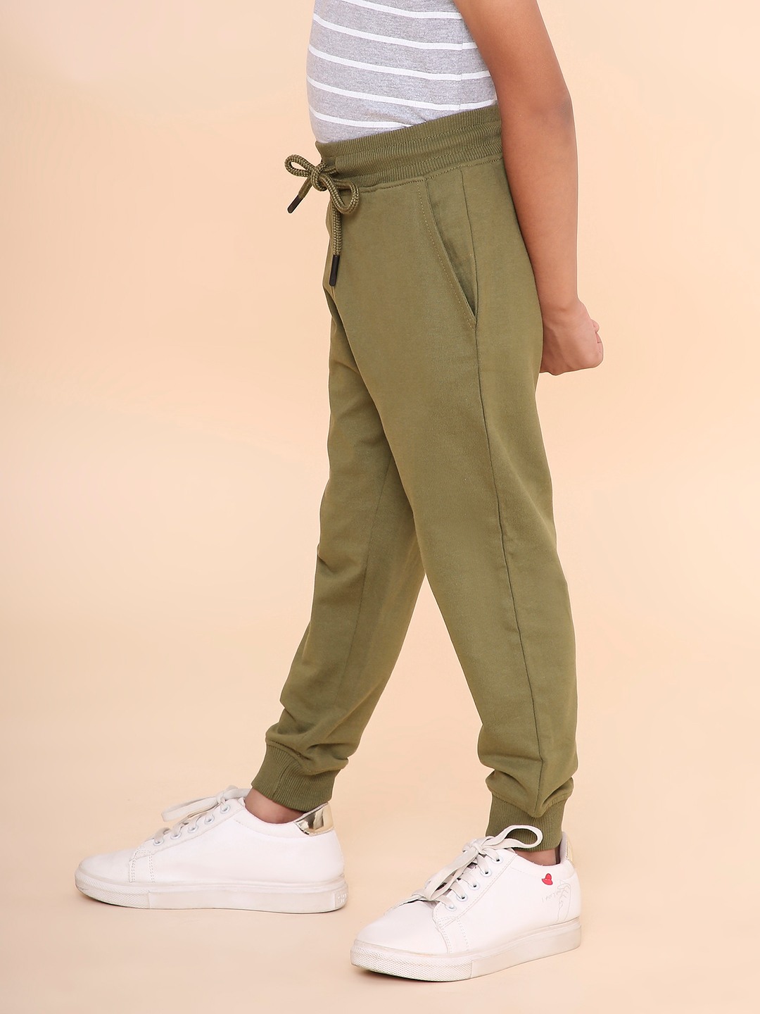 Boys Solid Sweatpant-Olive