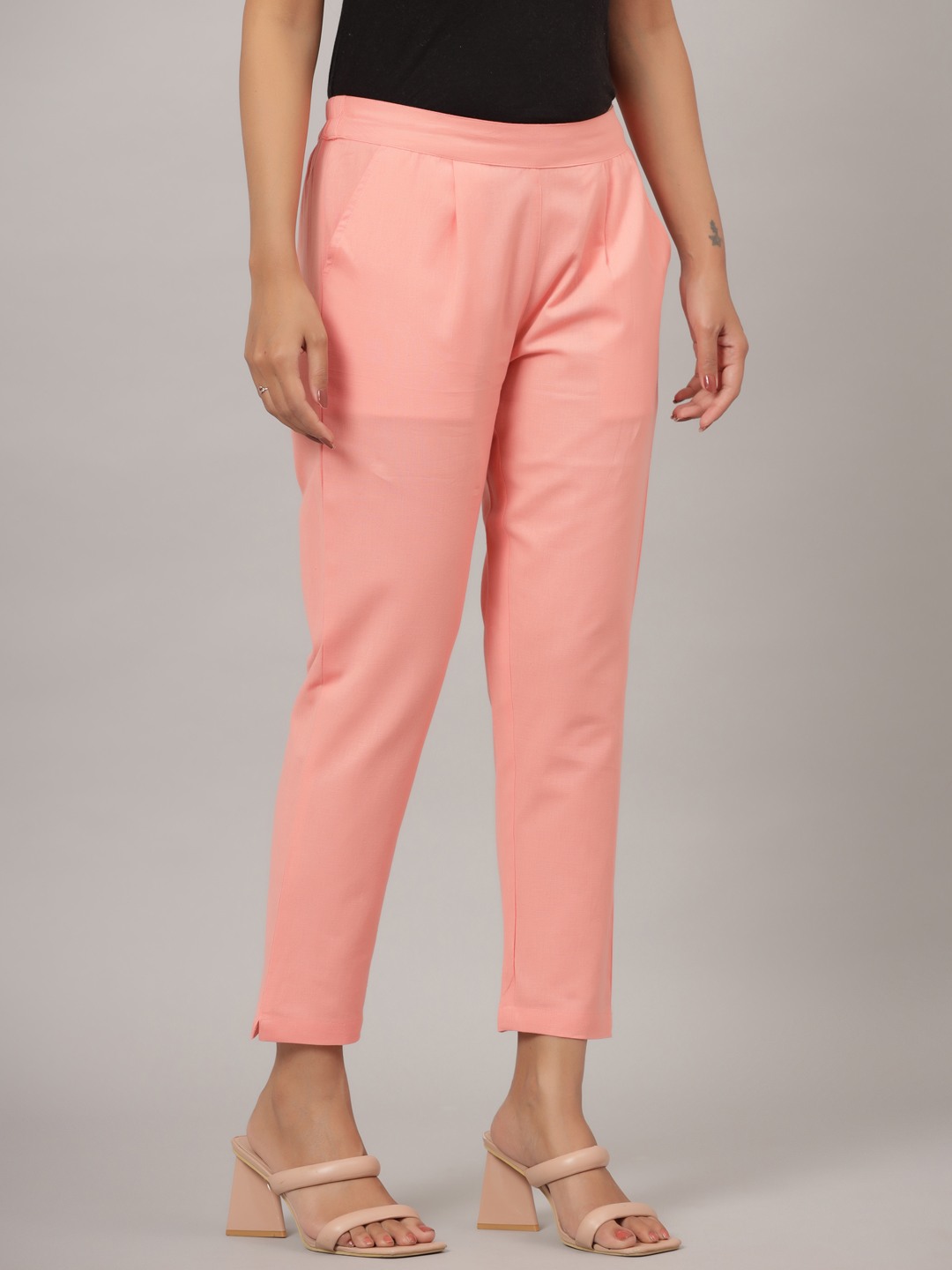 Women Comfort Pleated Trousers