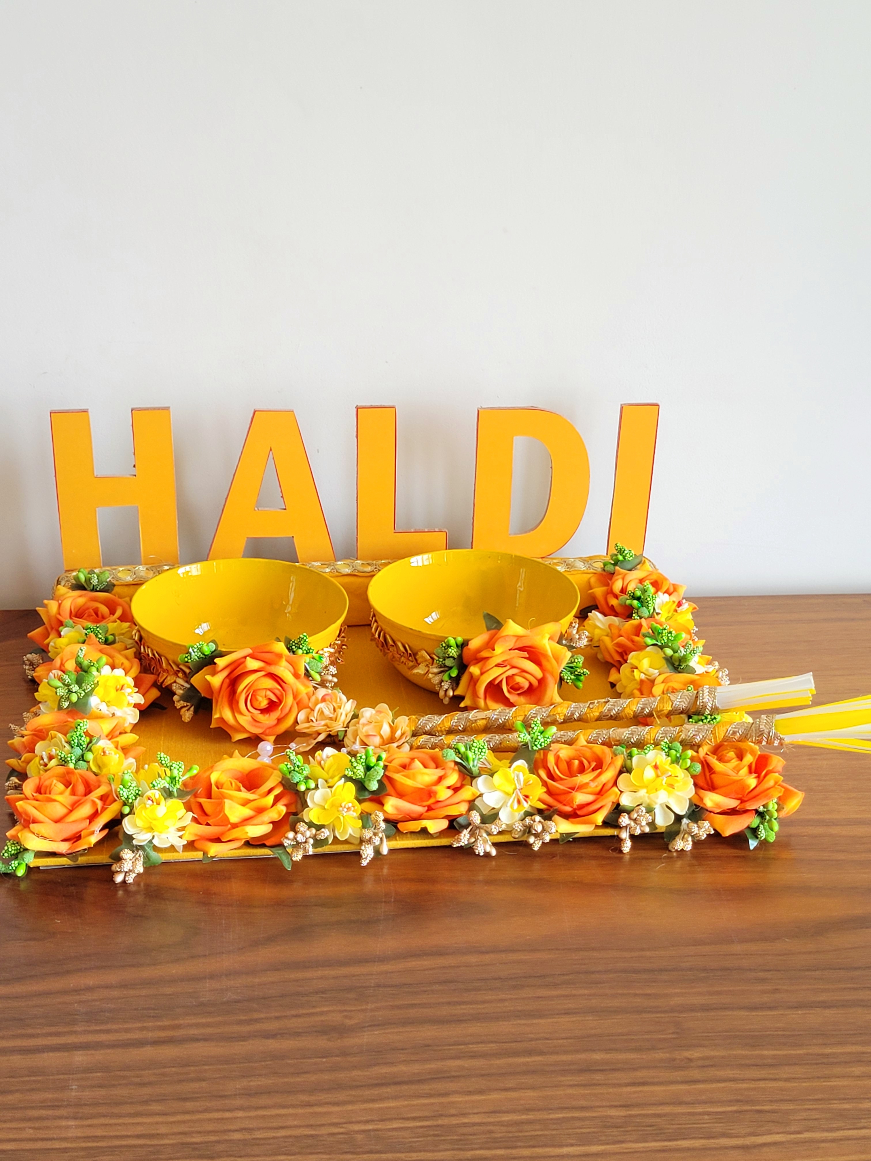 Floral art | Yellow Haldi Platter with Artificial flower border undefined