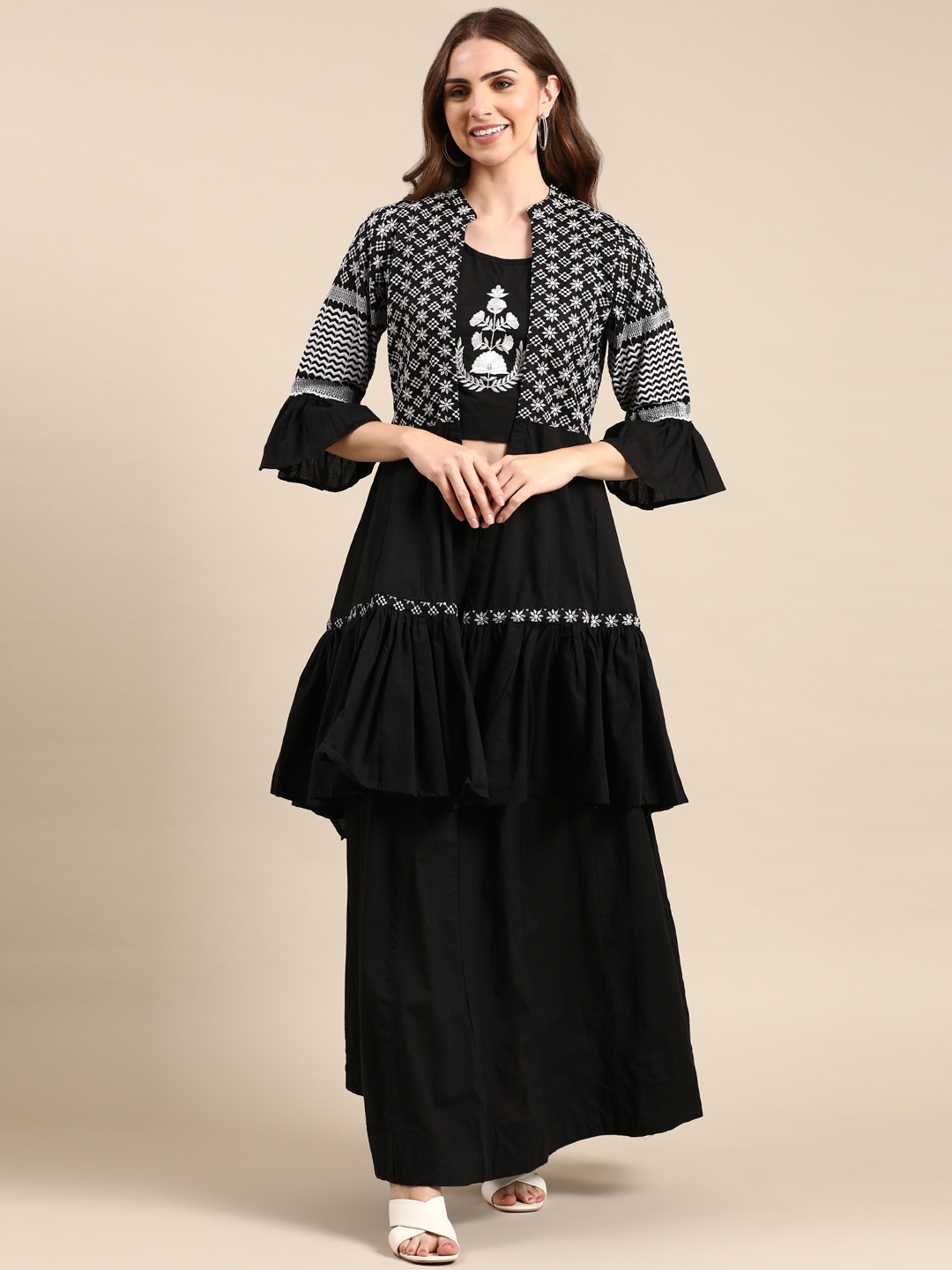 Showoff | SHOWOFF Women's Mandarin Collar Embroidered Black Kurta set 0