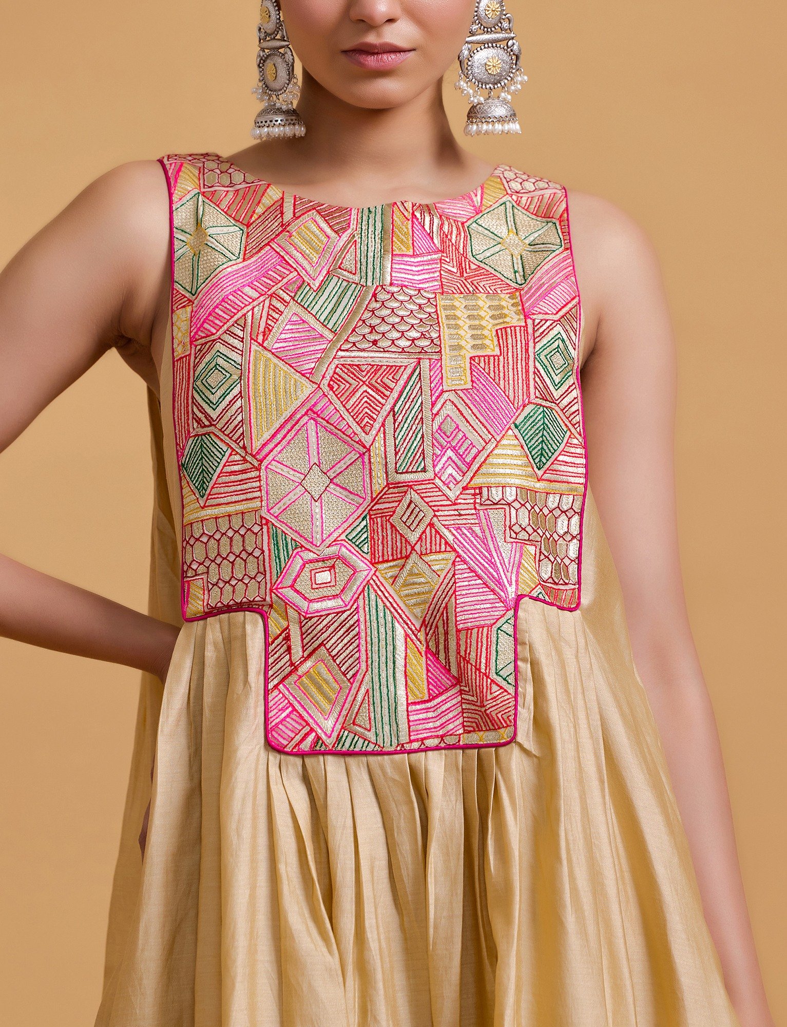 Mithai Beige Sleeveless Kurta Set