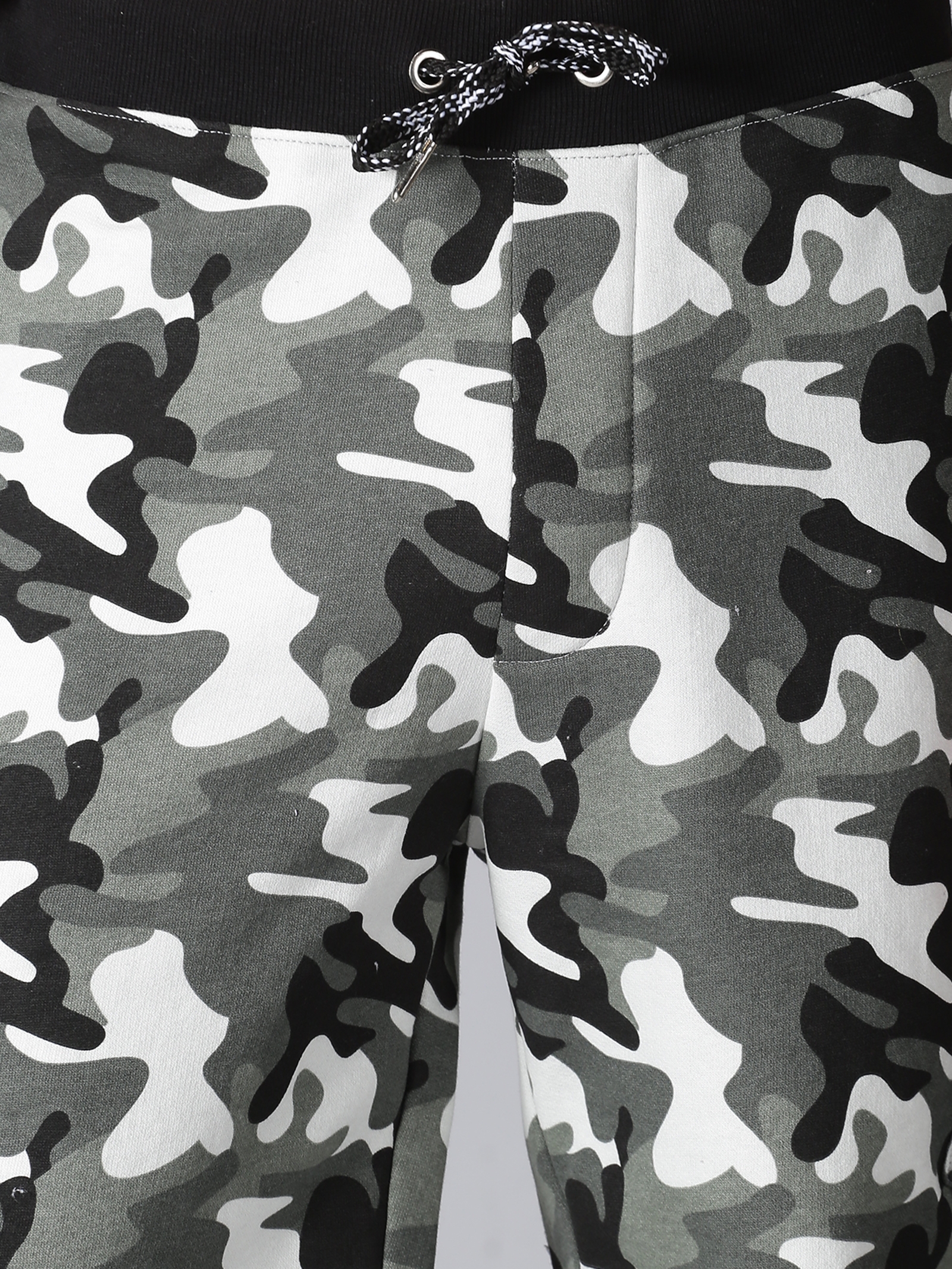 UrGear | UrGear Men Grey Camouflage Baggy Shorts 4
