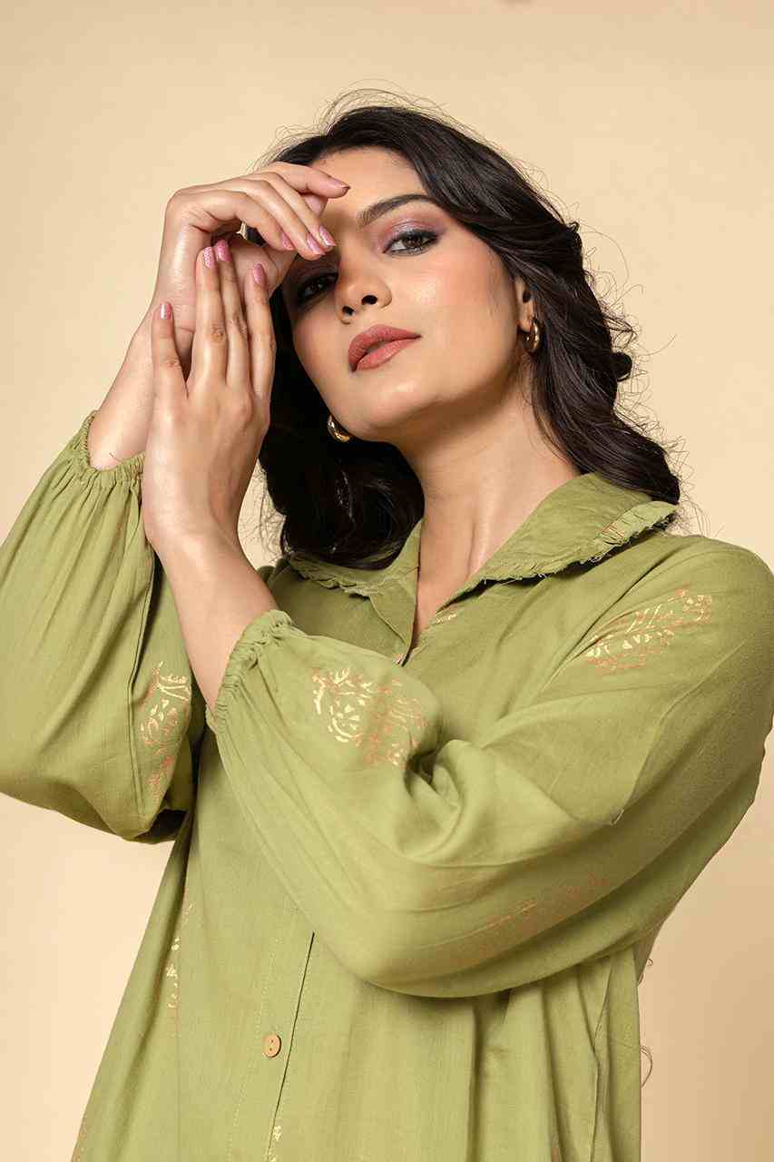 Naksh Green Cotton Satin Co-ordinated Set With Gold Print (Set of 2)