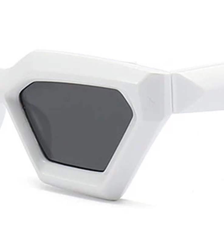 AUGEN Modern Cat Eye Plastic Unisex Sunglasses UV 400 Protected Medium Size (179-C7)