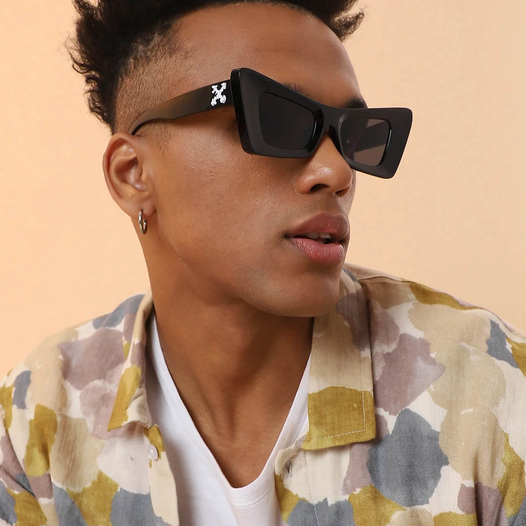 AUGEN Modern Butterfly Plastic Unisex Sunglasses UV 400 Protected Medium Size (186-C10)