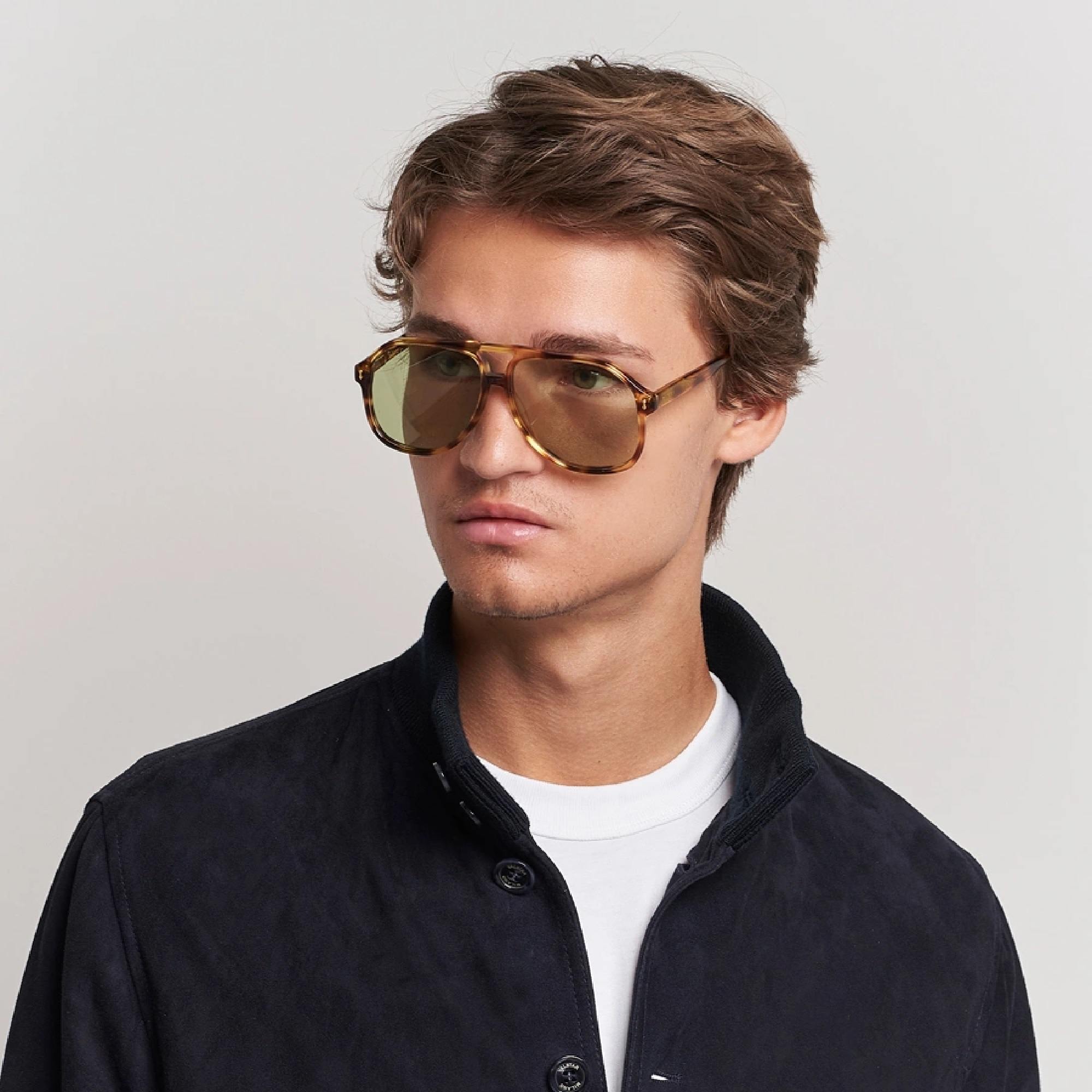 AUGEN Classic Pilot Plastic Unisex Sunglasses UV 400 Protected Large Size (192-C7)