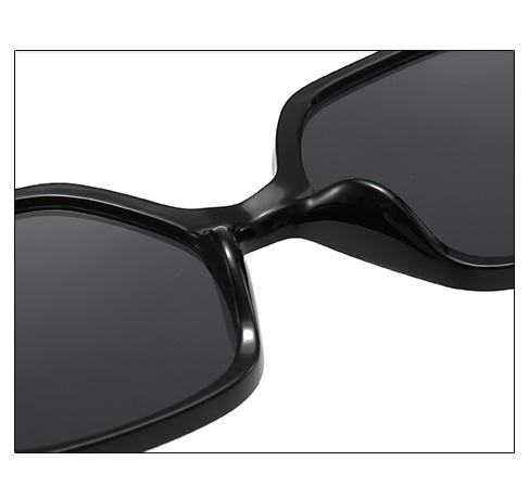 AUGEN Casual Hexagonal Plastic Unisex Sunglasses UV 400 Protected Large Size (197-C7)