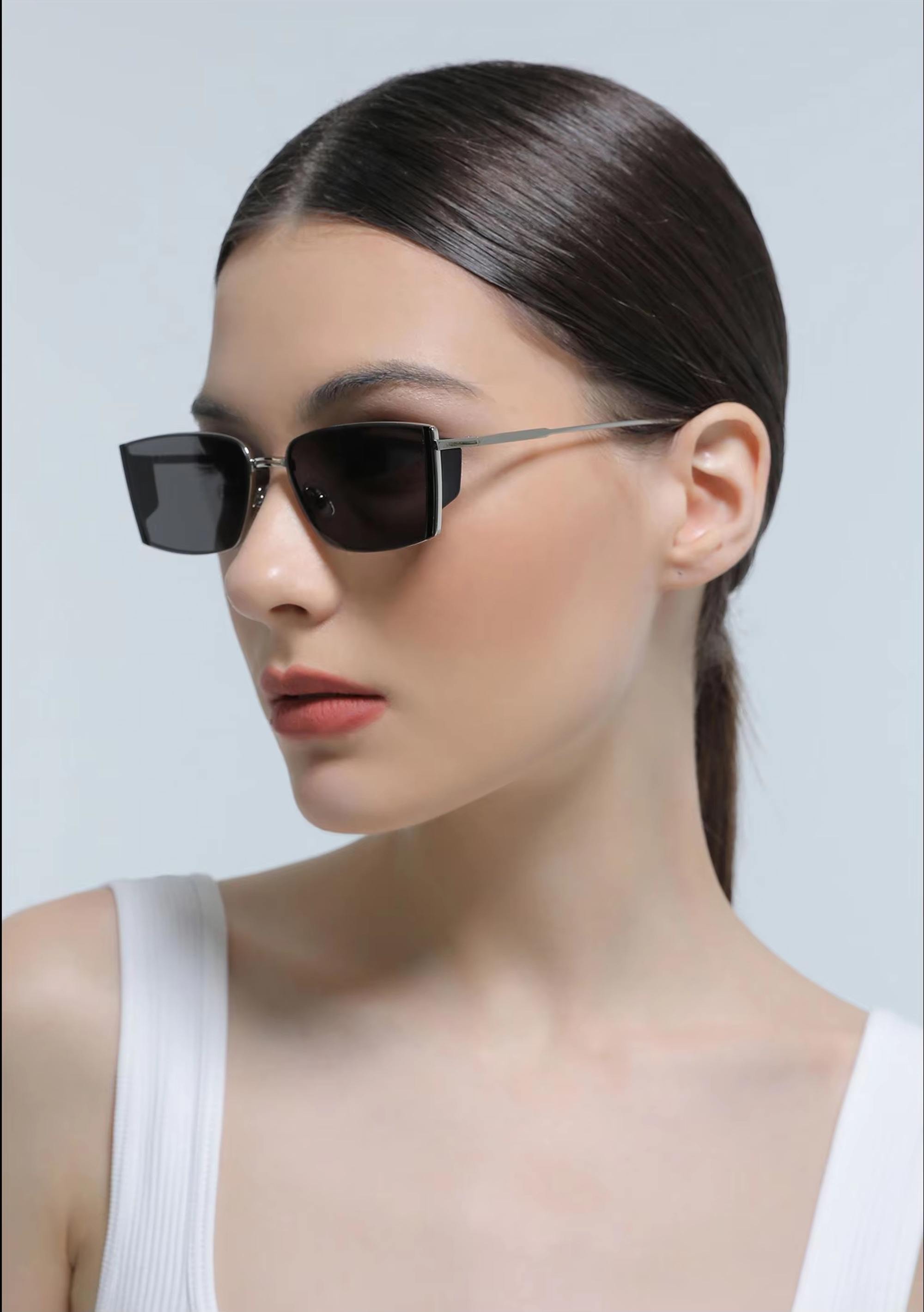 AUGEN Modern Cat Eye Sunglasses UV 400 Protected Women Medium Size (221-C1)