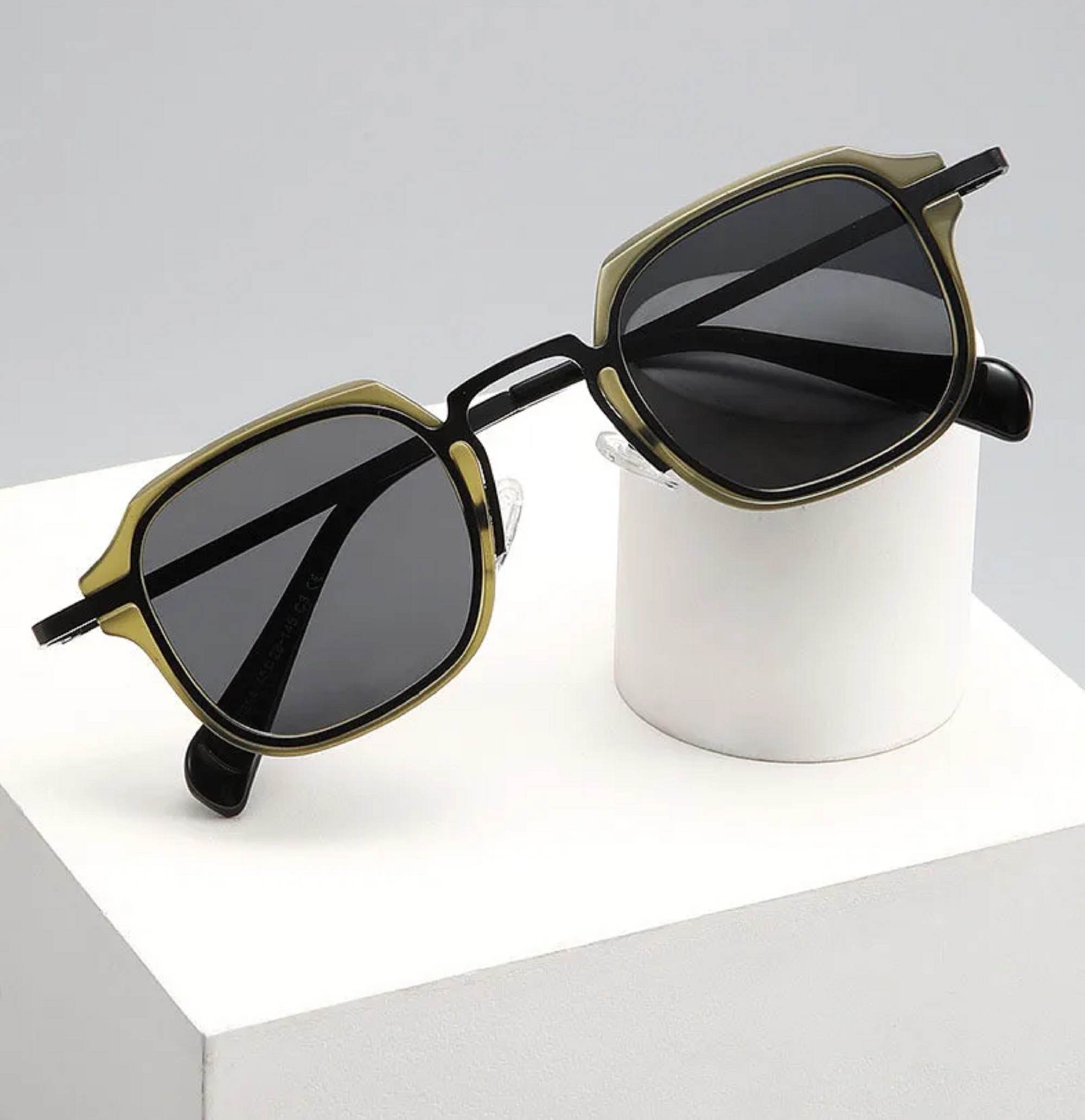 AUGEN Polarized Retro Square Sunglasses UV 400 Protected Unisex Small Size (224-C2)